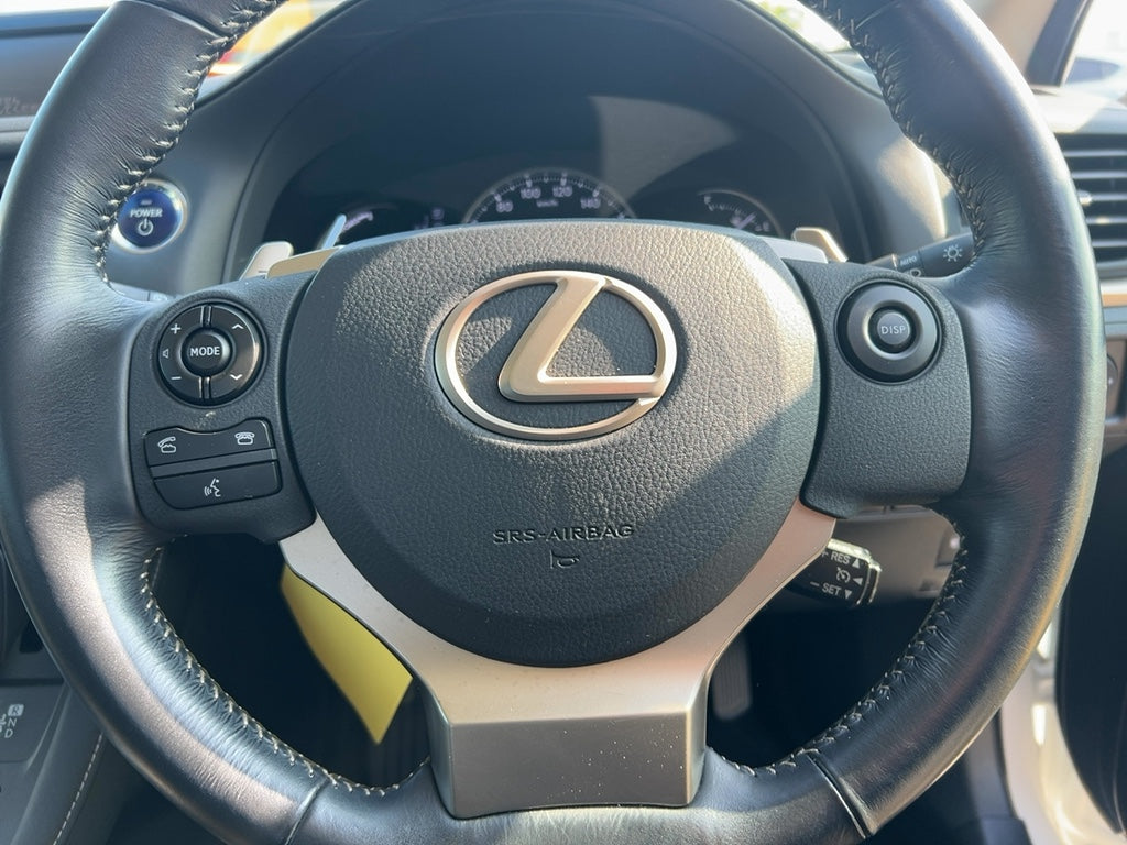 2015 Lexus CT200h | Hybrid | Automatic | 155,000km | Pearl White