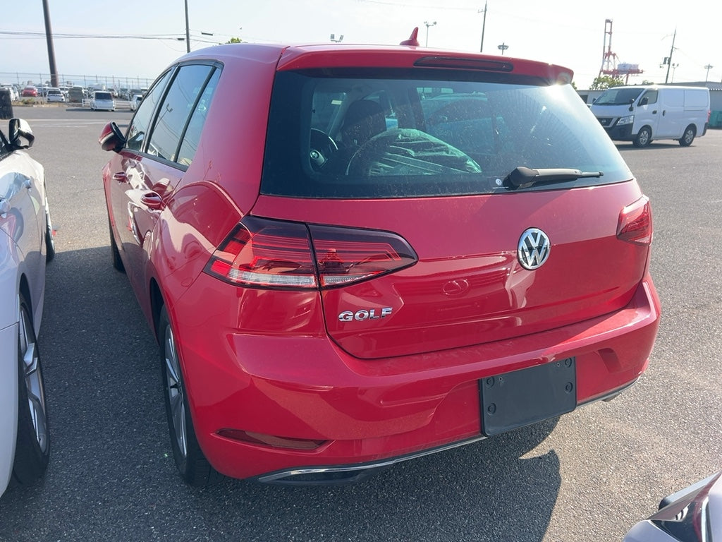2018 Volkswagen Golf | 1.2L TSI Petrol | Automatic | 93,000km | Red