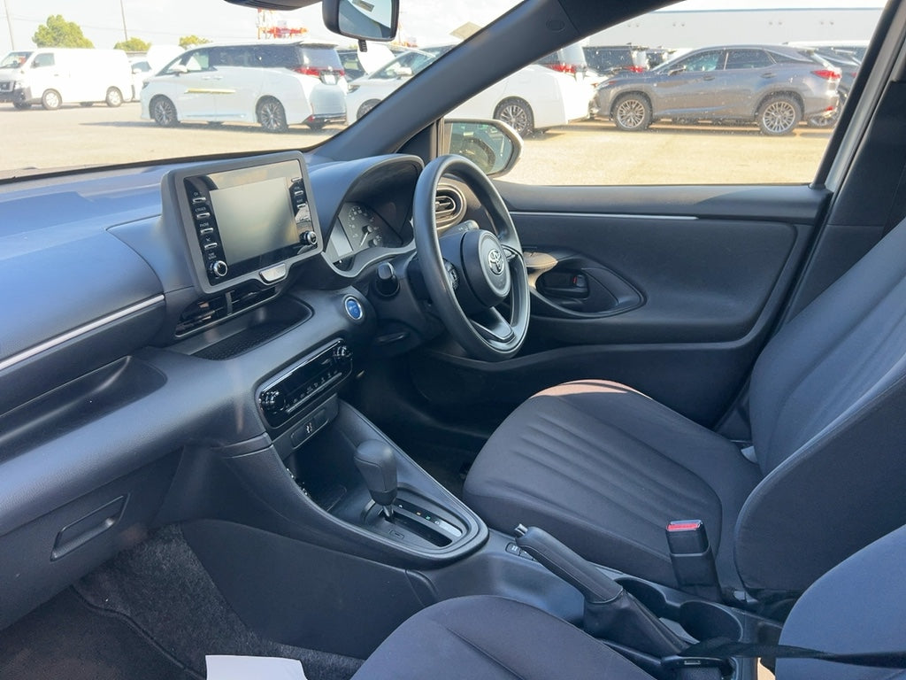 2021 Toyota Yaris Hybrid X | 1.5 Hybrid | Automatic | 116,000km | Silver