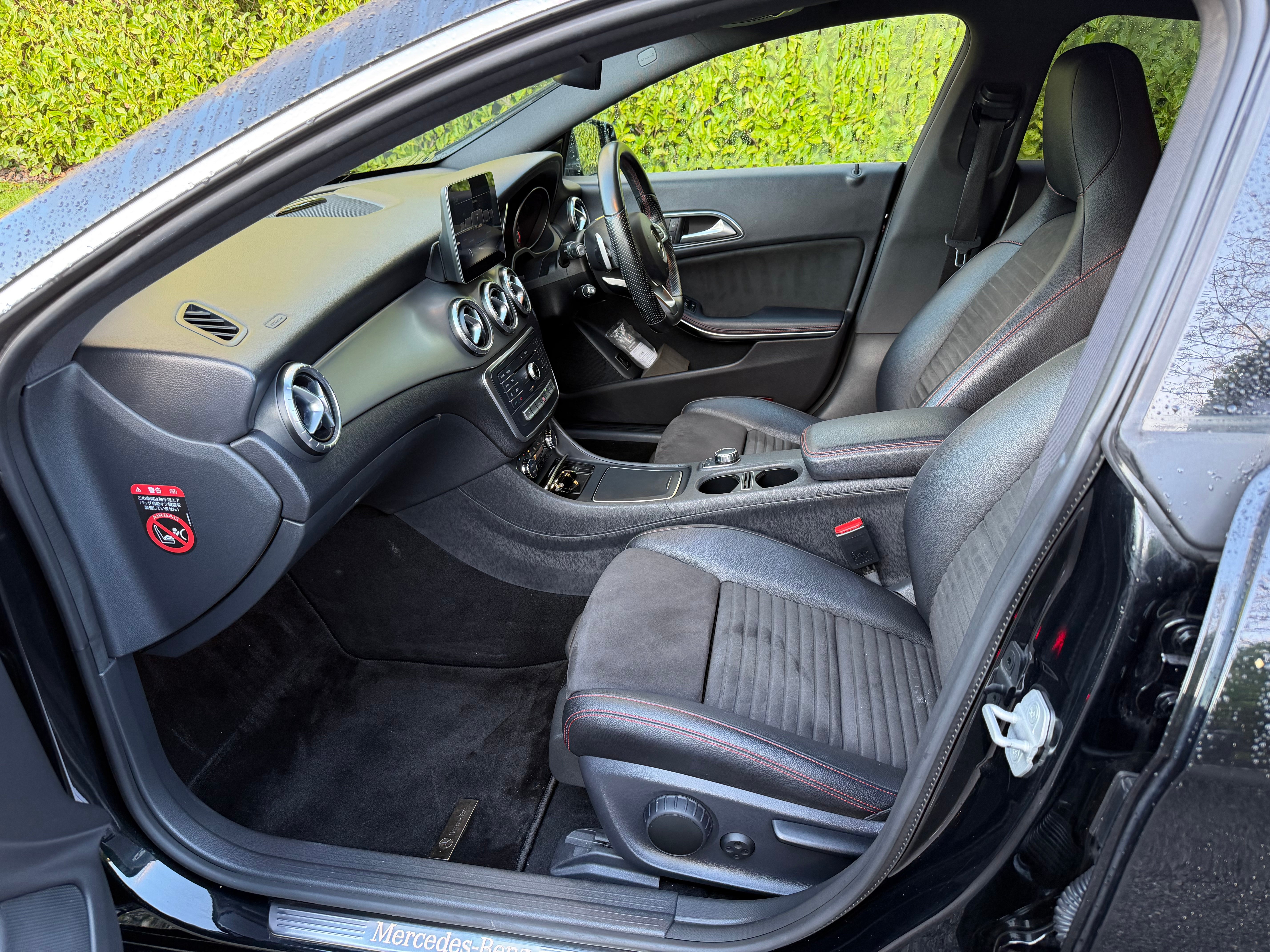 2016 MERCEDES-BENZ | CLA 180 SHOOTING BRAKE