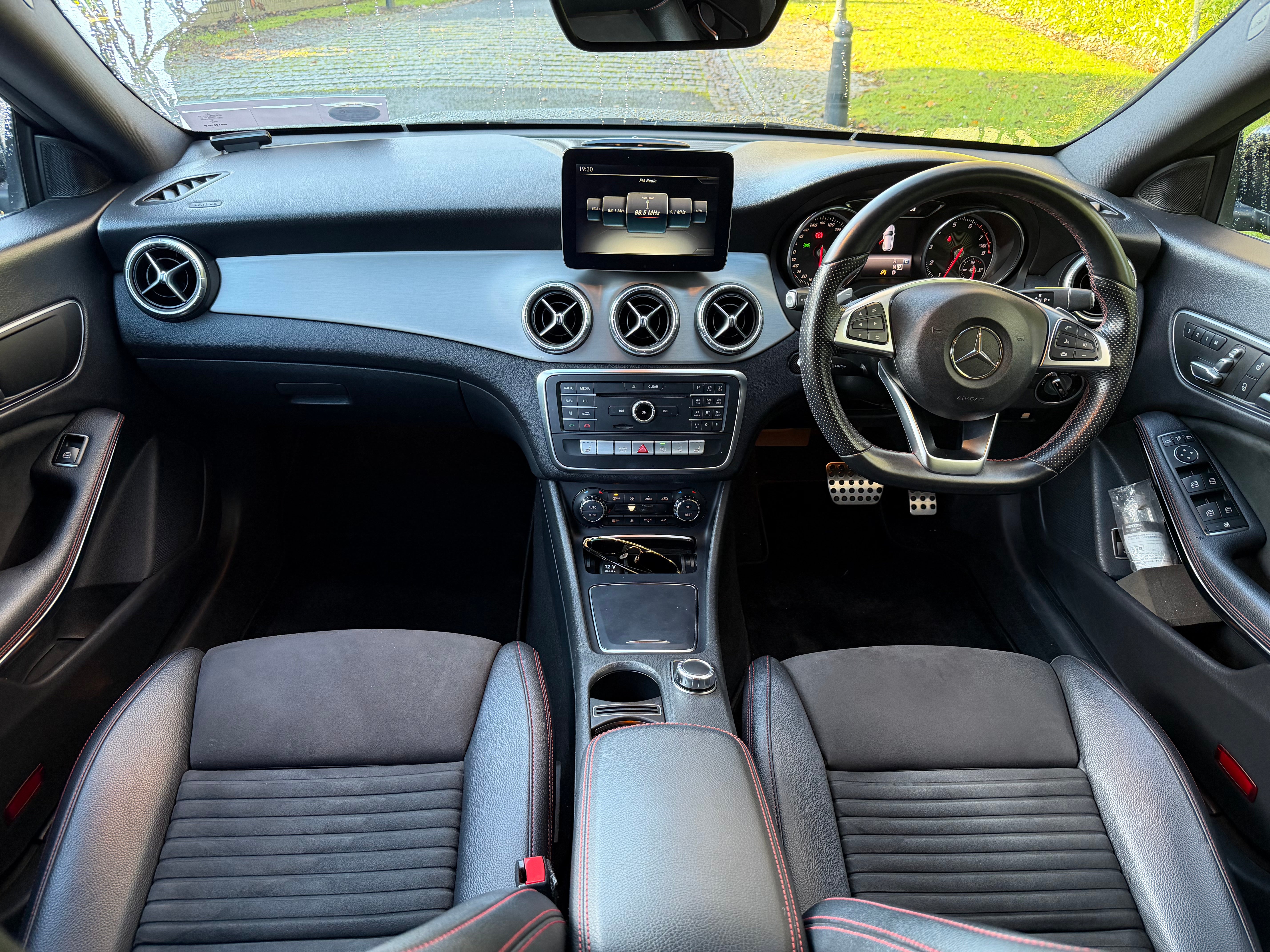 2016 MERCEDES-BENZ | CLA 180 SHOOTING BRAKE