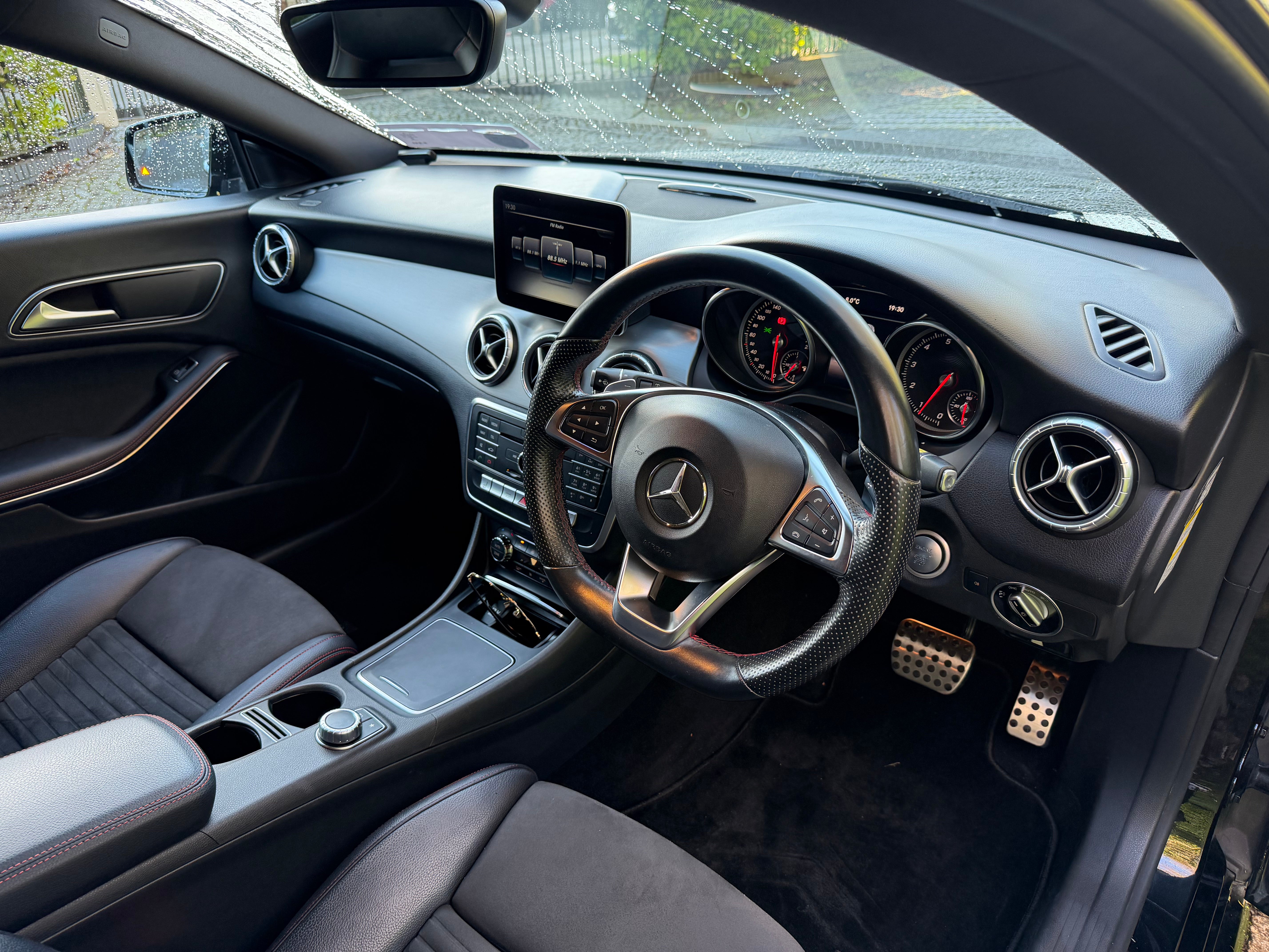 2016 MERCEDES-BENZ | CLA 180 SHOOTING BRAKE