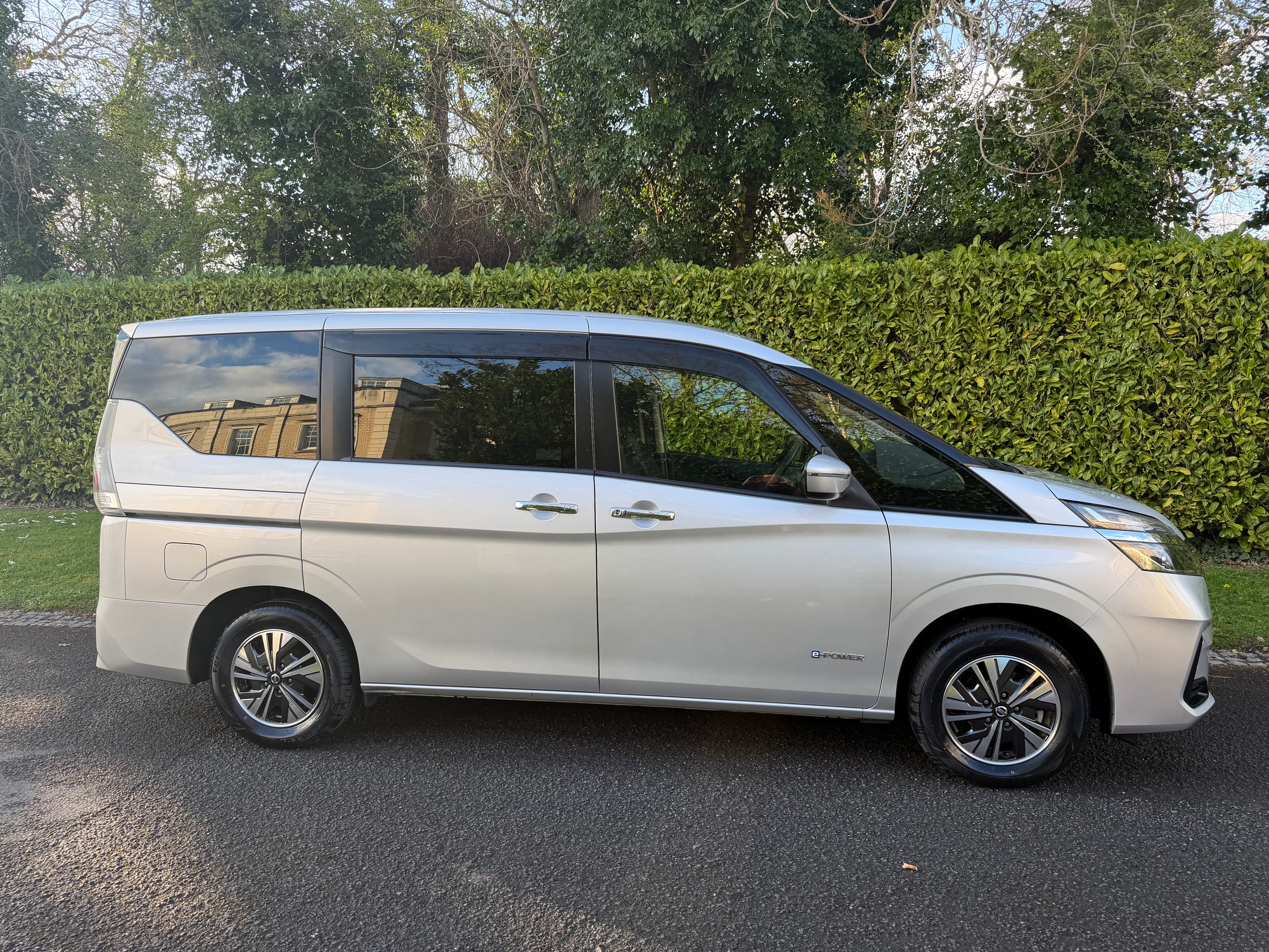 2020 Nissan Serena 1.2 e-POWER Hybrid – 7 Seater €18,950