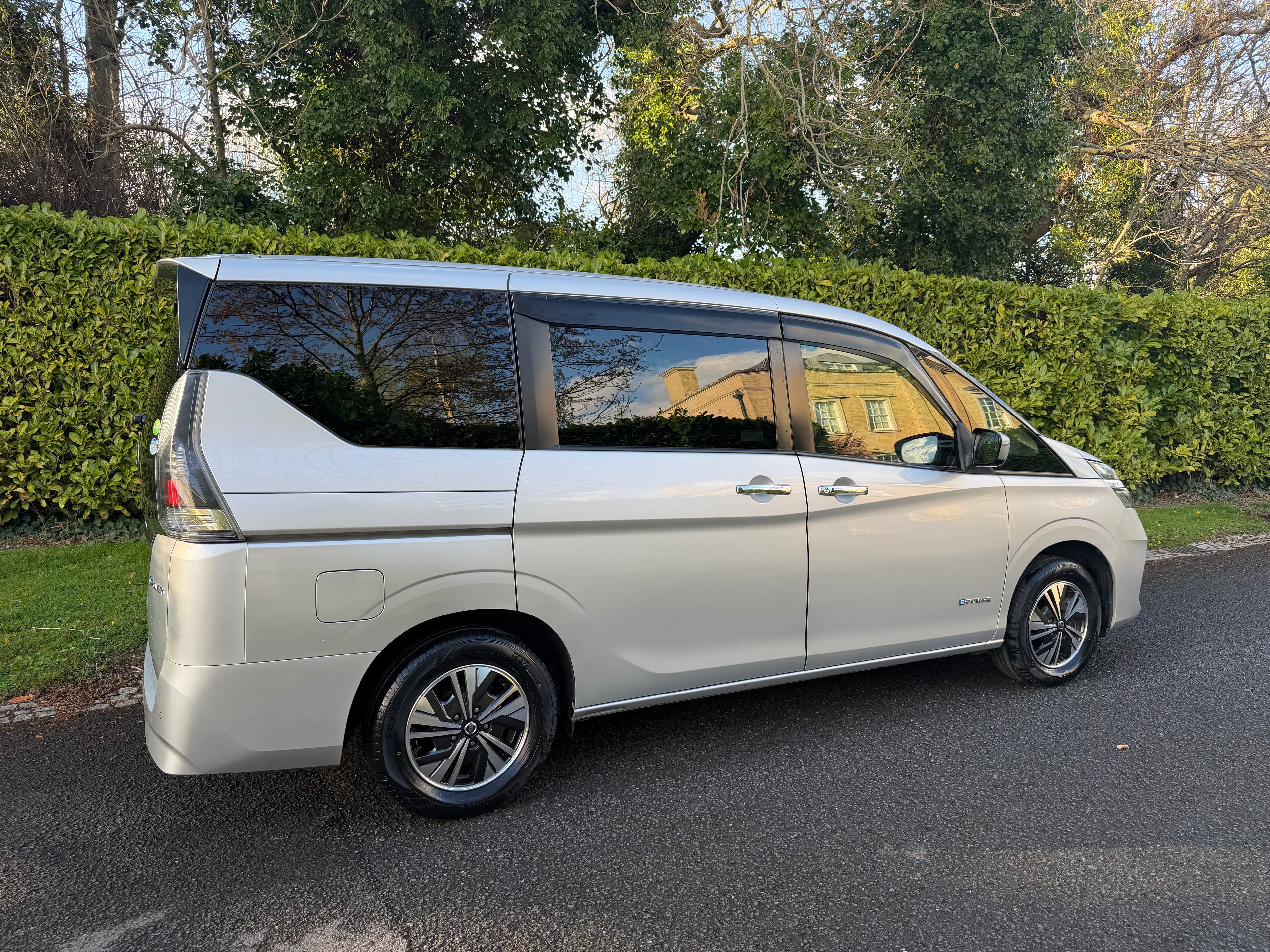 2020 Nissan Serena 1.2 e-POWER Hybrid – 7 Seater €18,950