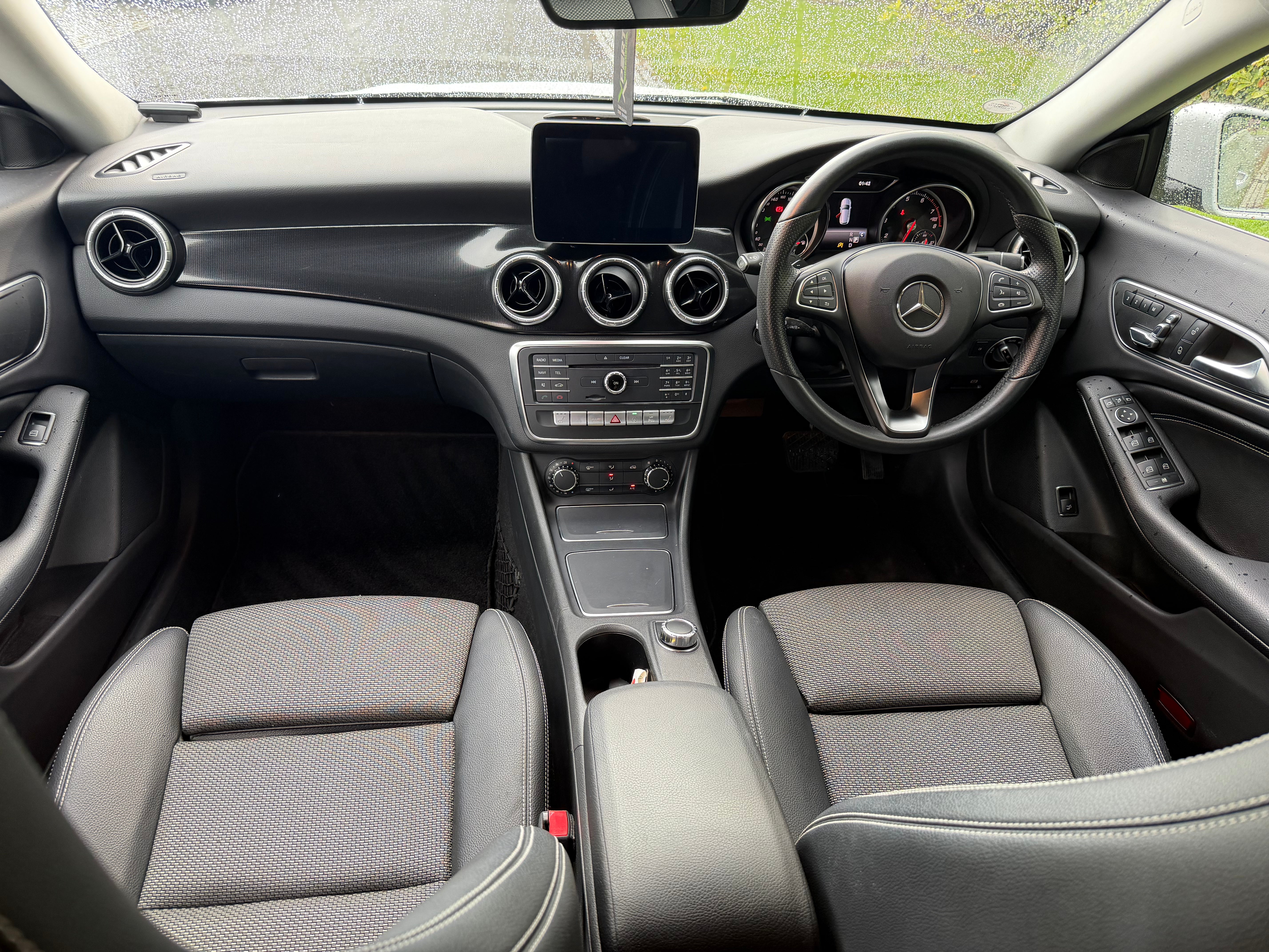 2017 Mercedes-Benz CLA Shooting Brake AMG - Auto - €12,950