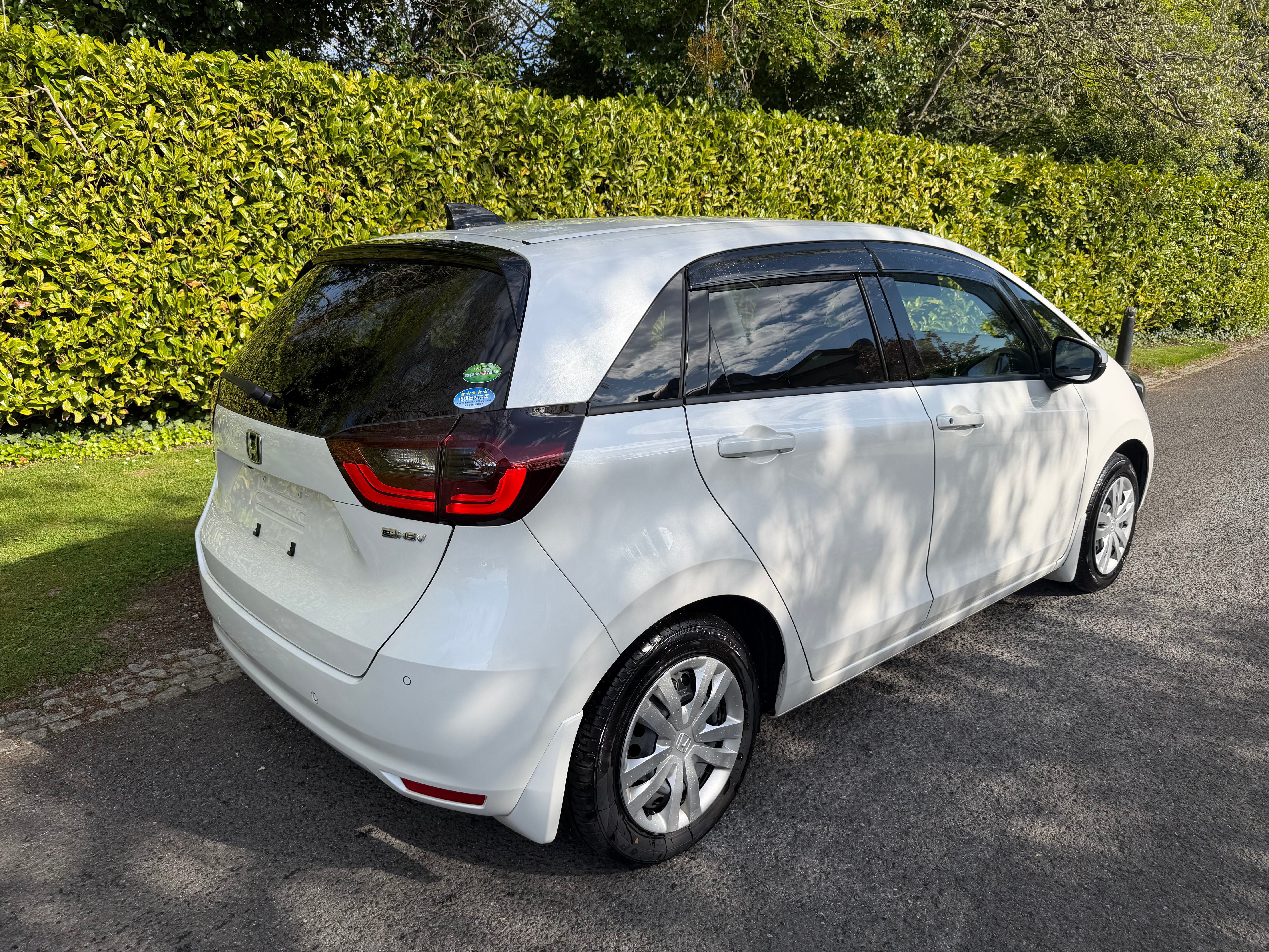 2020 Honda Fit 1.5 Hybrid – White- Half Leather €11,950