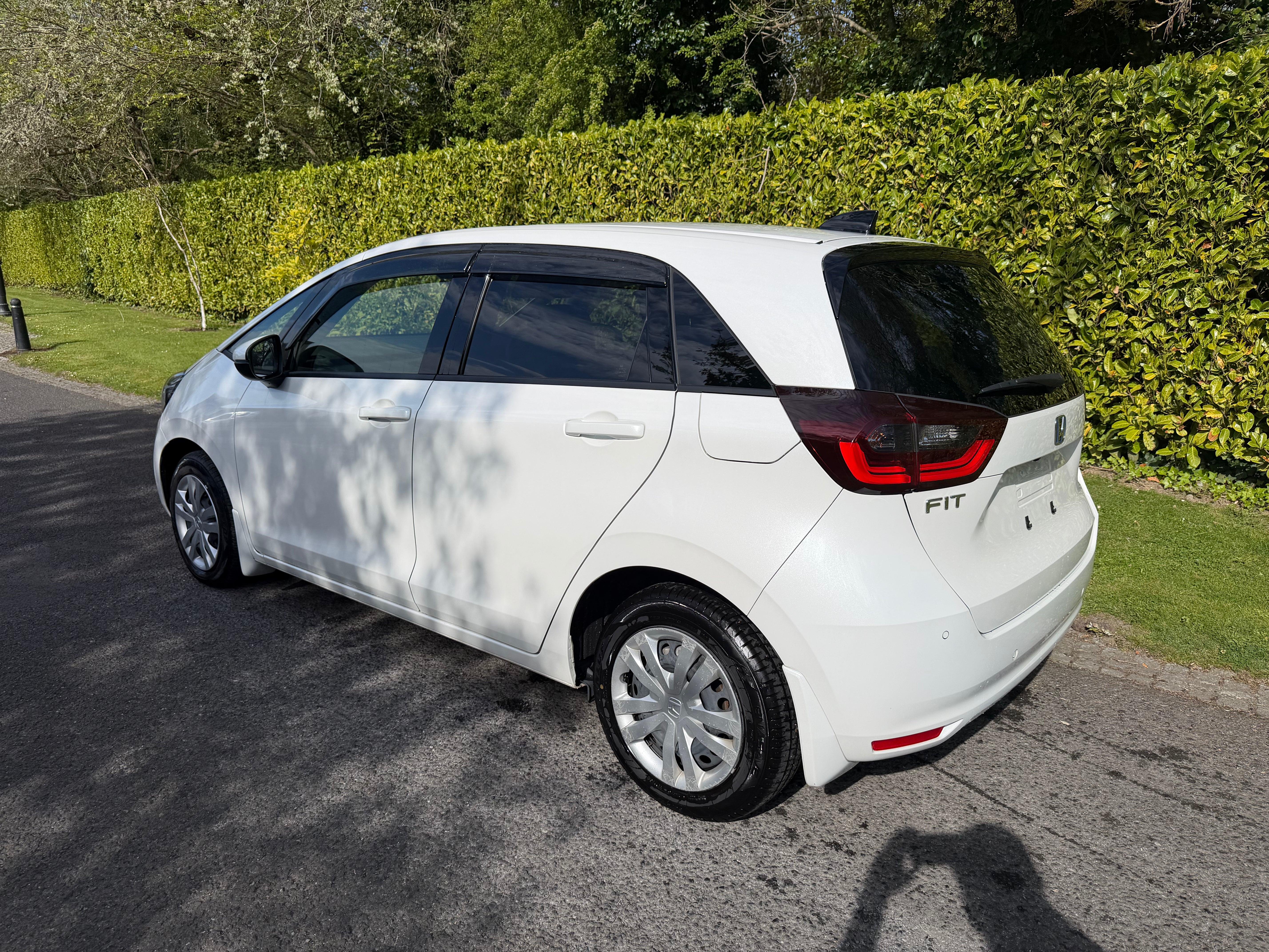2020 Honda Fit 1.5 Hybrid – White- Half Leather €11,950
