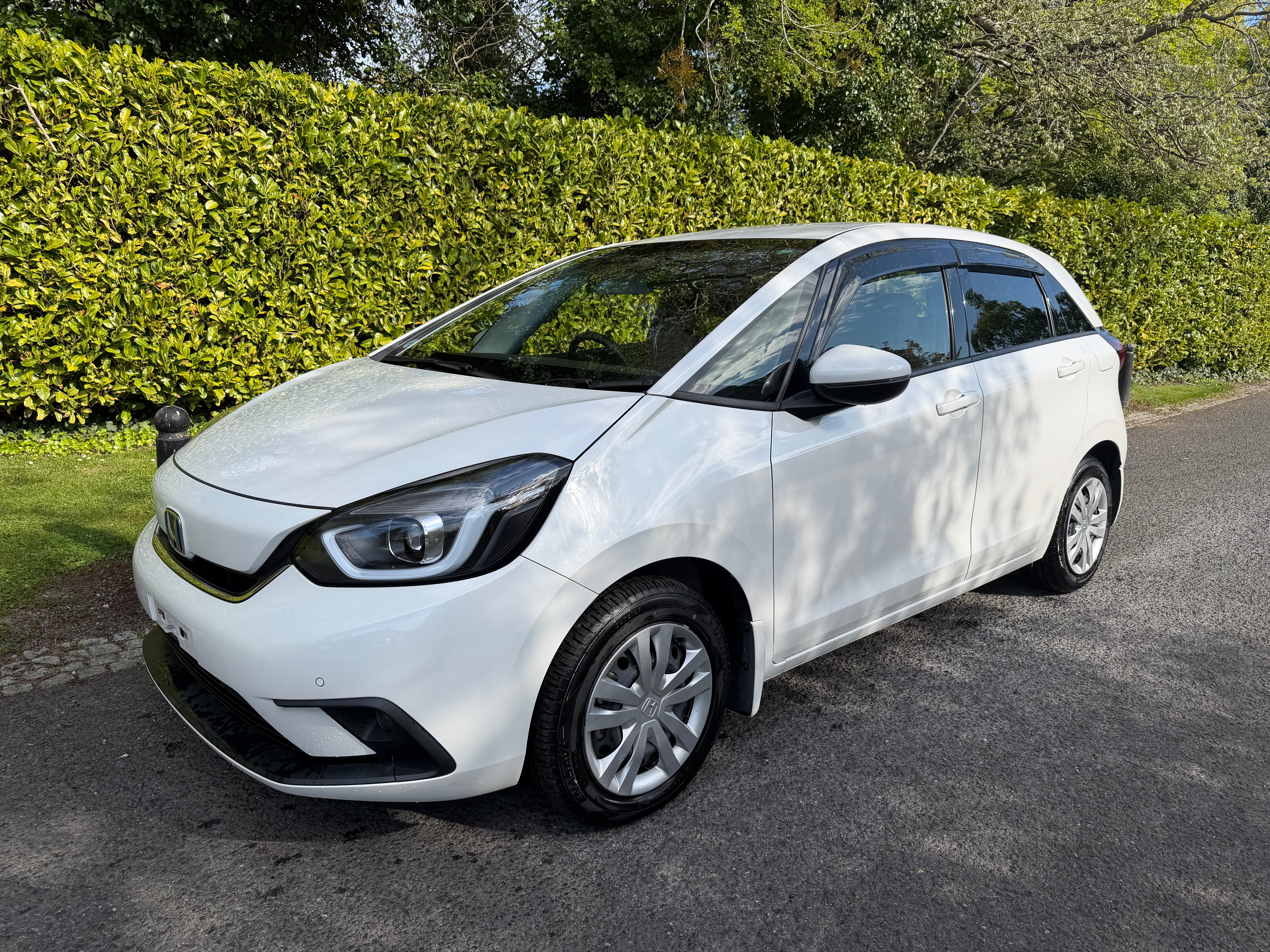 2020 Honda Fit 1.5 Hybrid – White- Half Leather €11,950