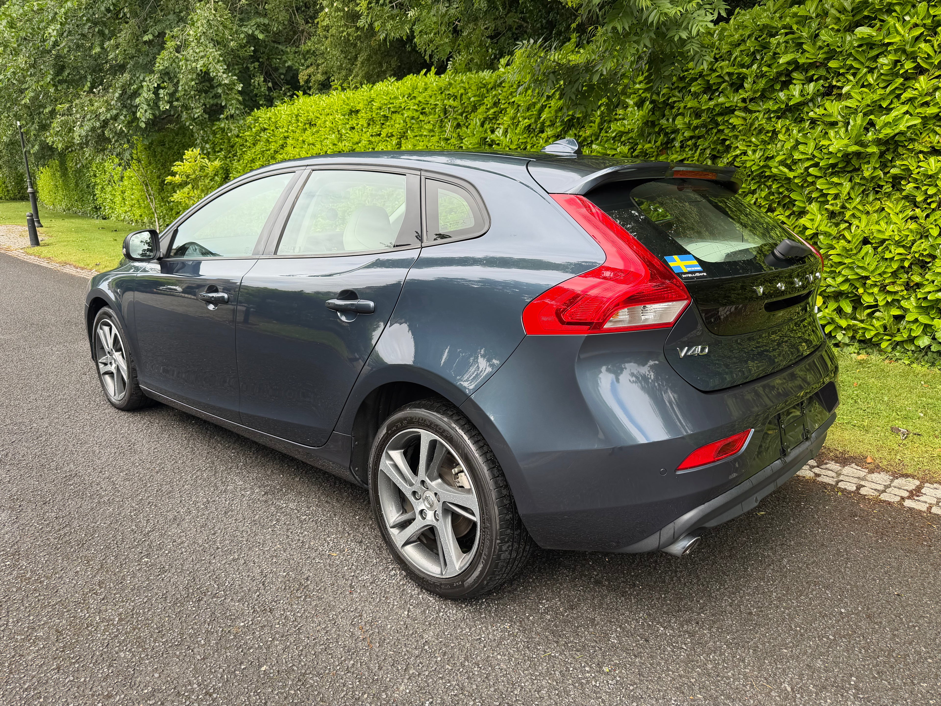 2018 Volvo V40 D4 Momentum 97,000kms – €13,950