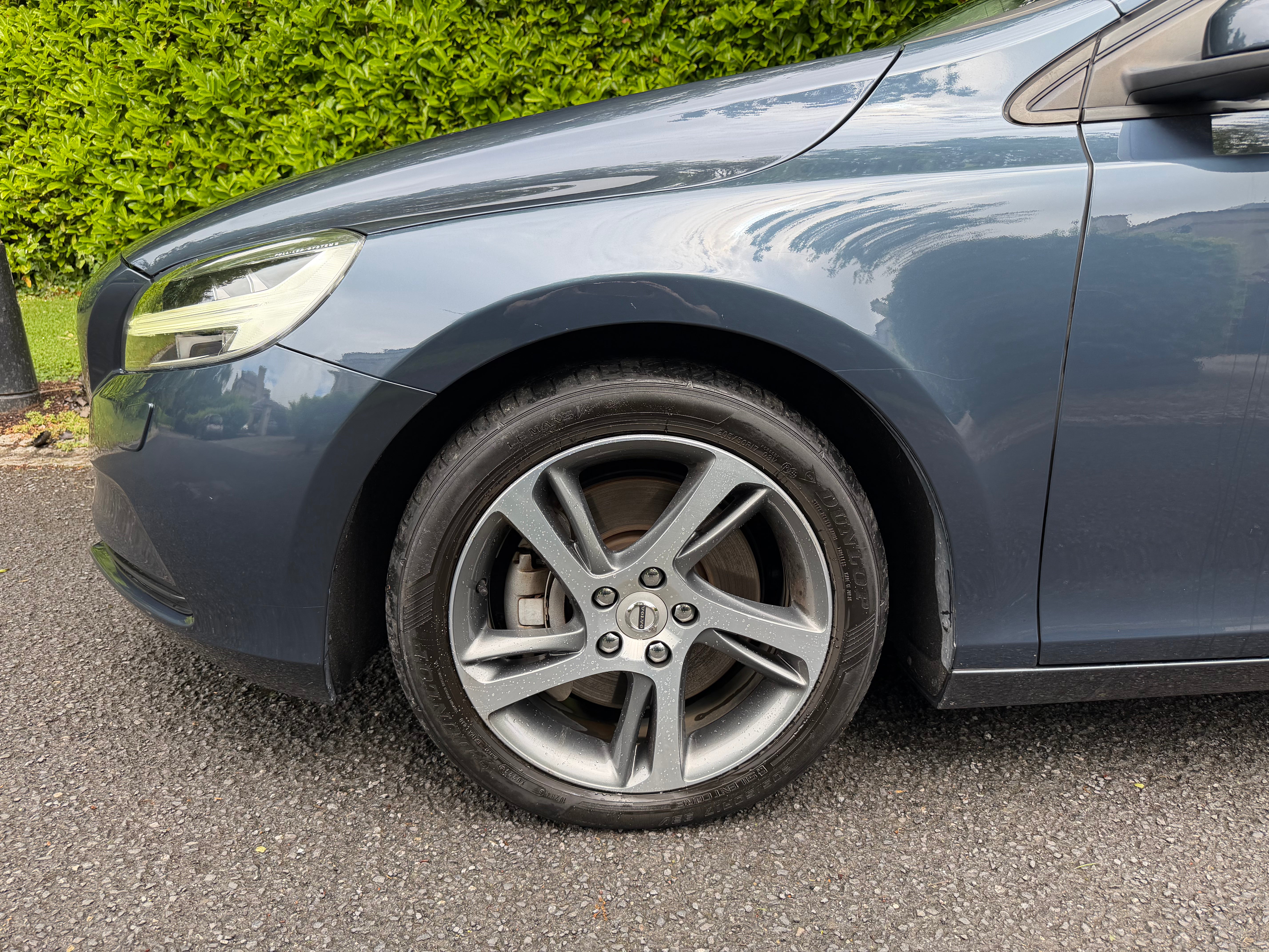 2018 Volvo V40 D4 Momentum 97,000kms – €13,950