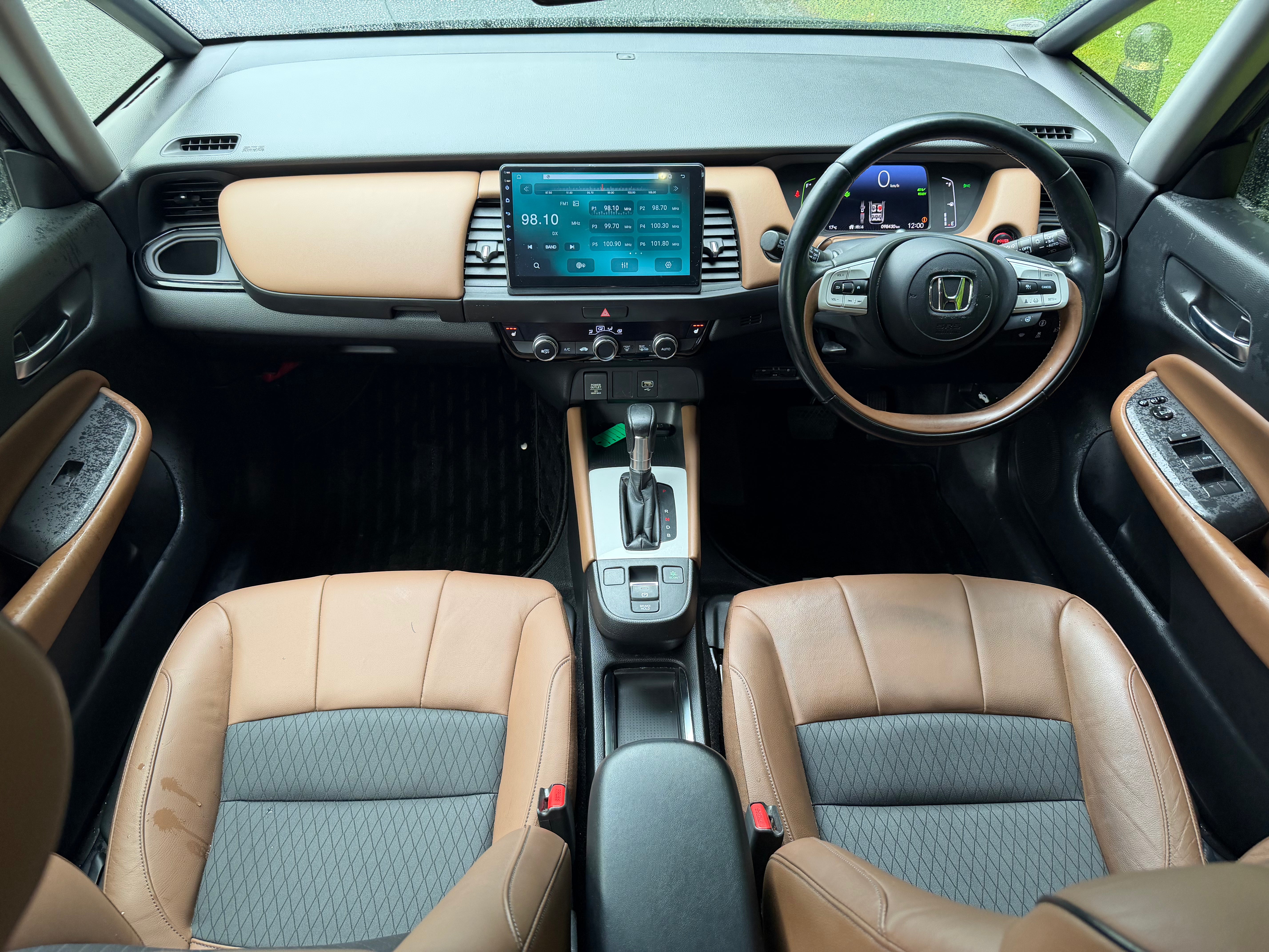 2021 Honda Fit e:HEV LUXE – €13,950