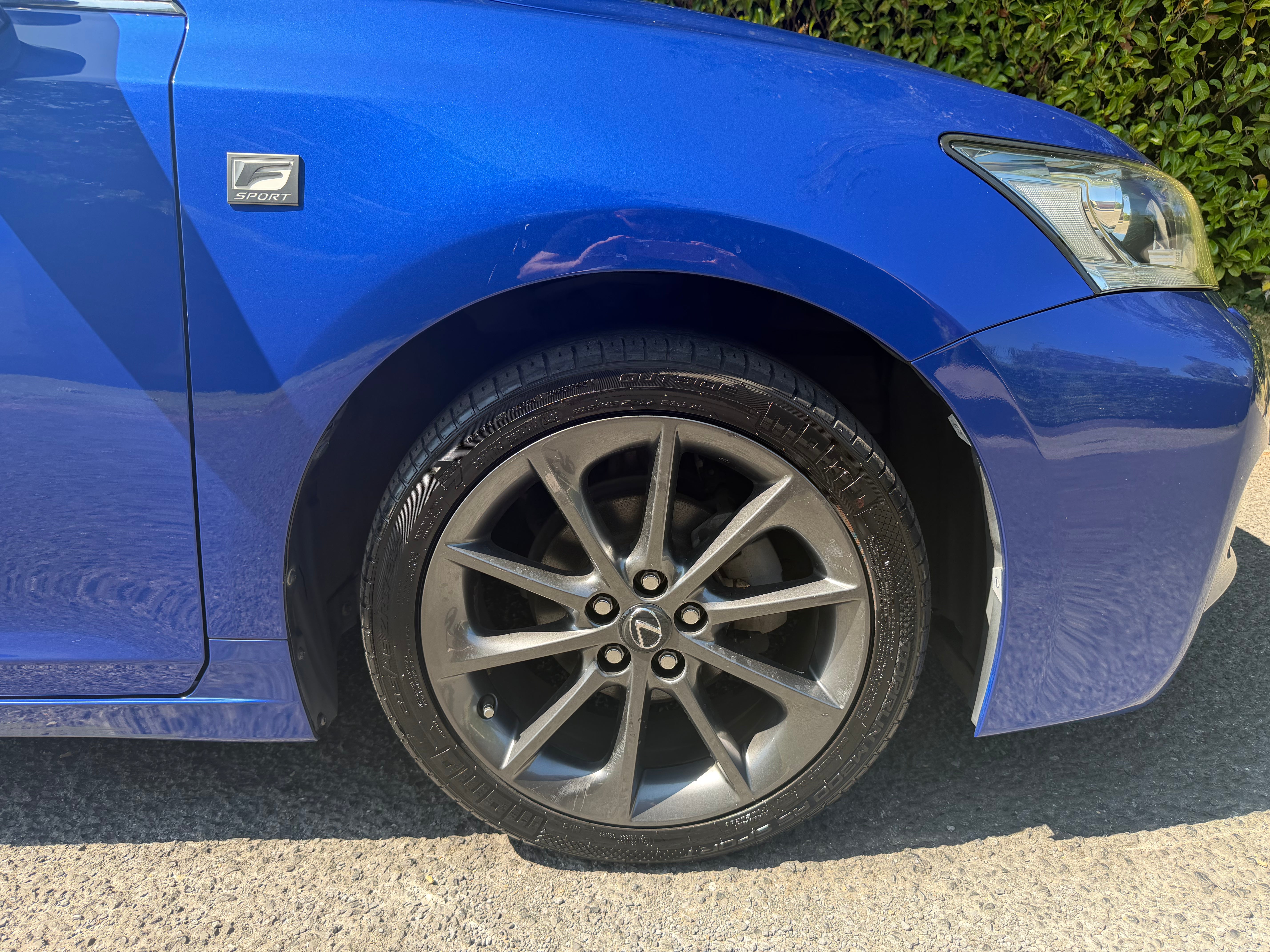 2013 Lexus CT200h F Sport – €11,950