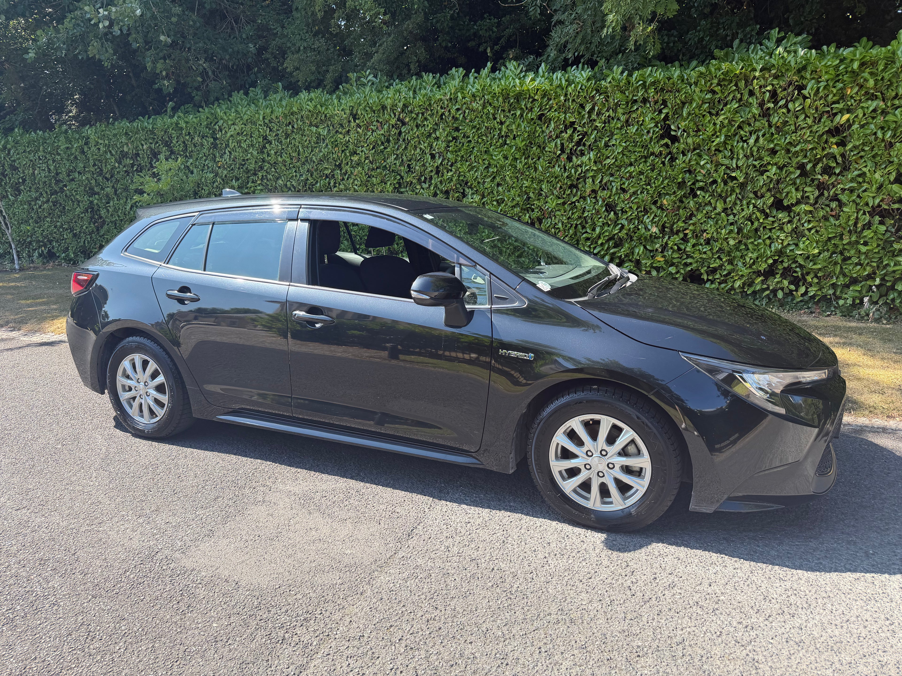 2020 Toyota Corolla Hybrid GX Estate – Black – Automatic – €14,950