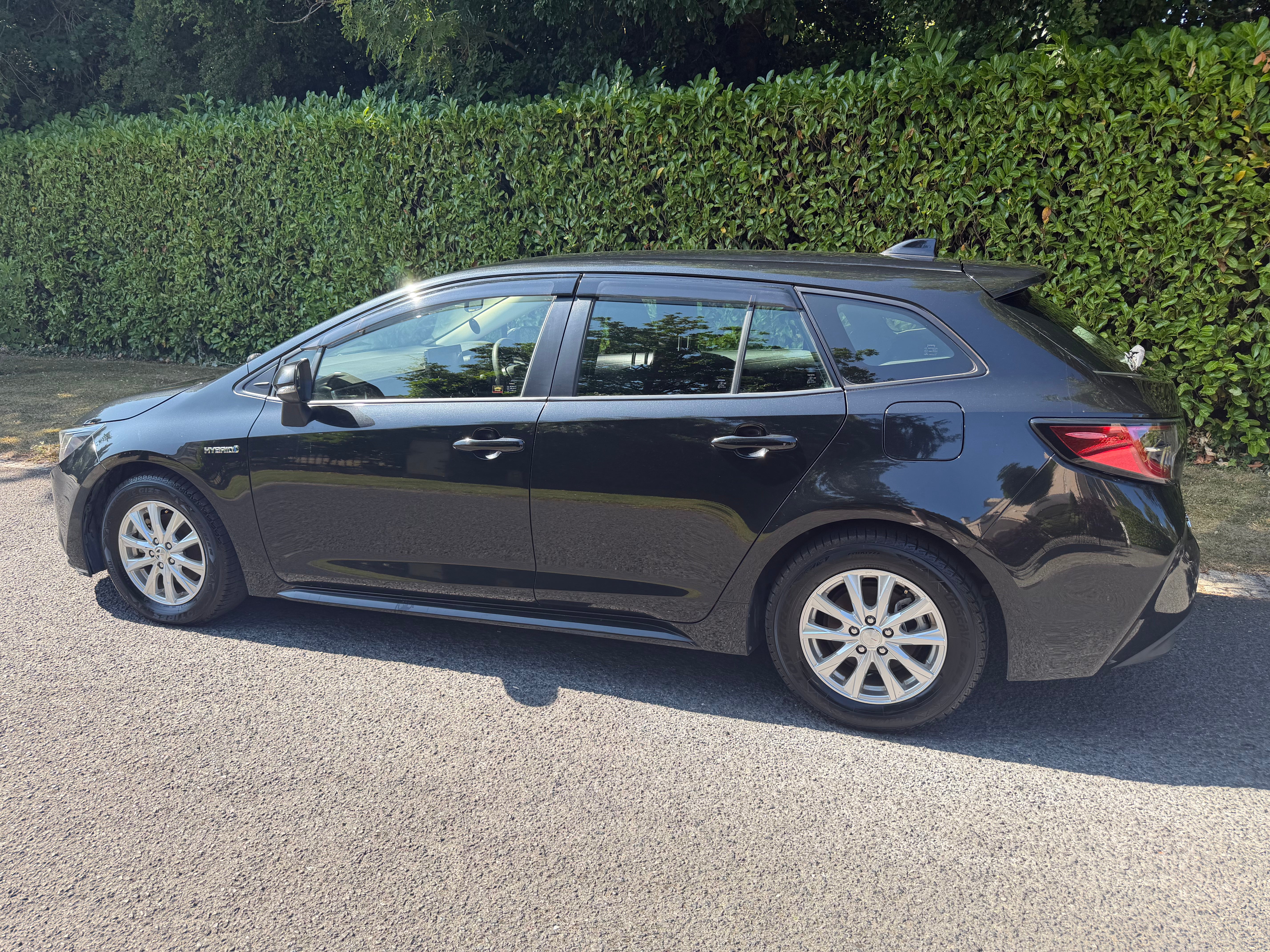 2020 Toyota Corolla Hybrid GX Estate – Black – Automatic – €14,950