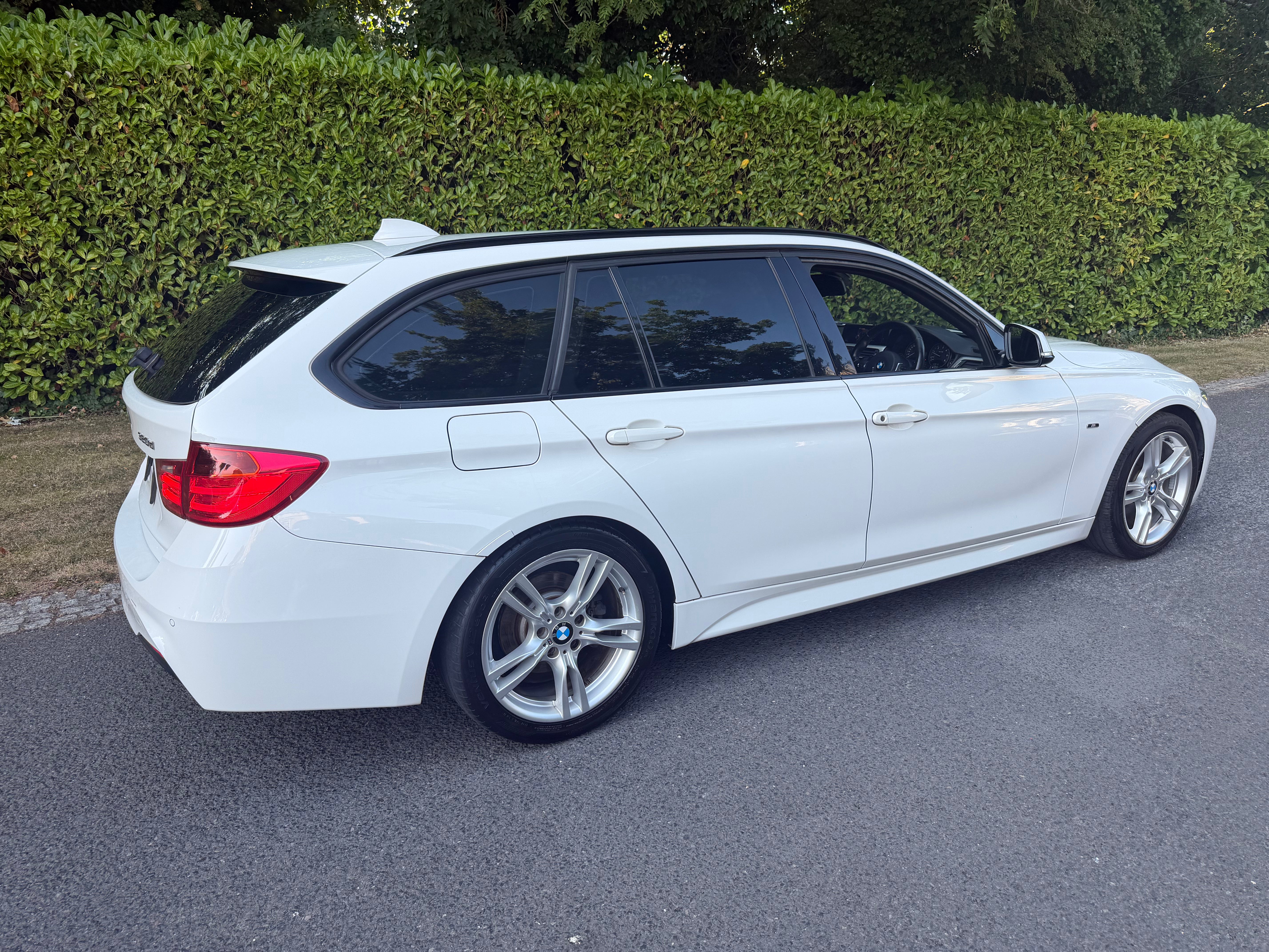 2013 BMW 320d M Sport BluePerformance Touring – €12,950