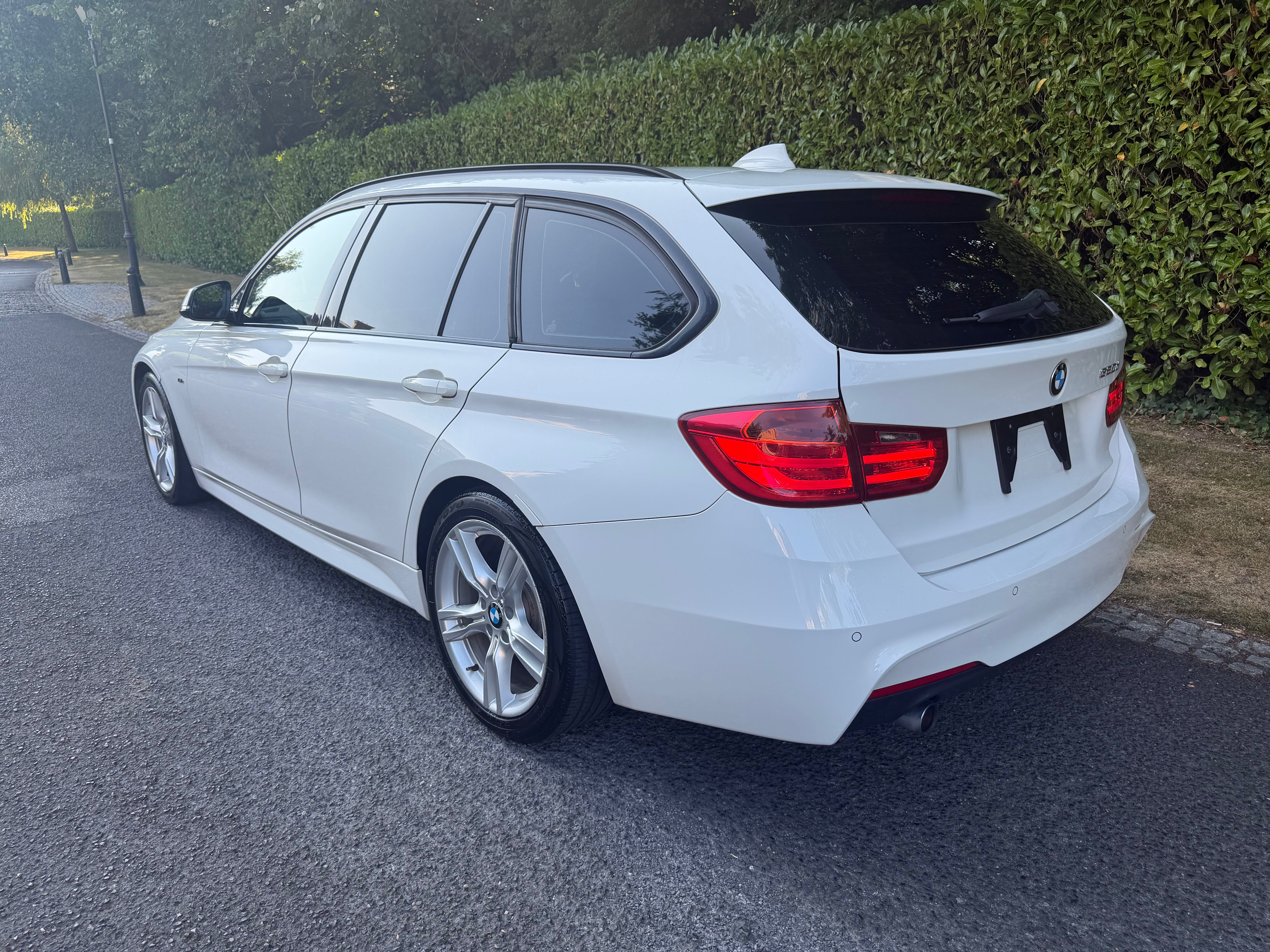 2013 BMW 320d M Sport BluePerformance Touring – €12,950