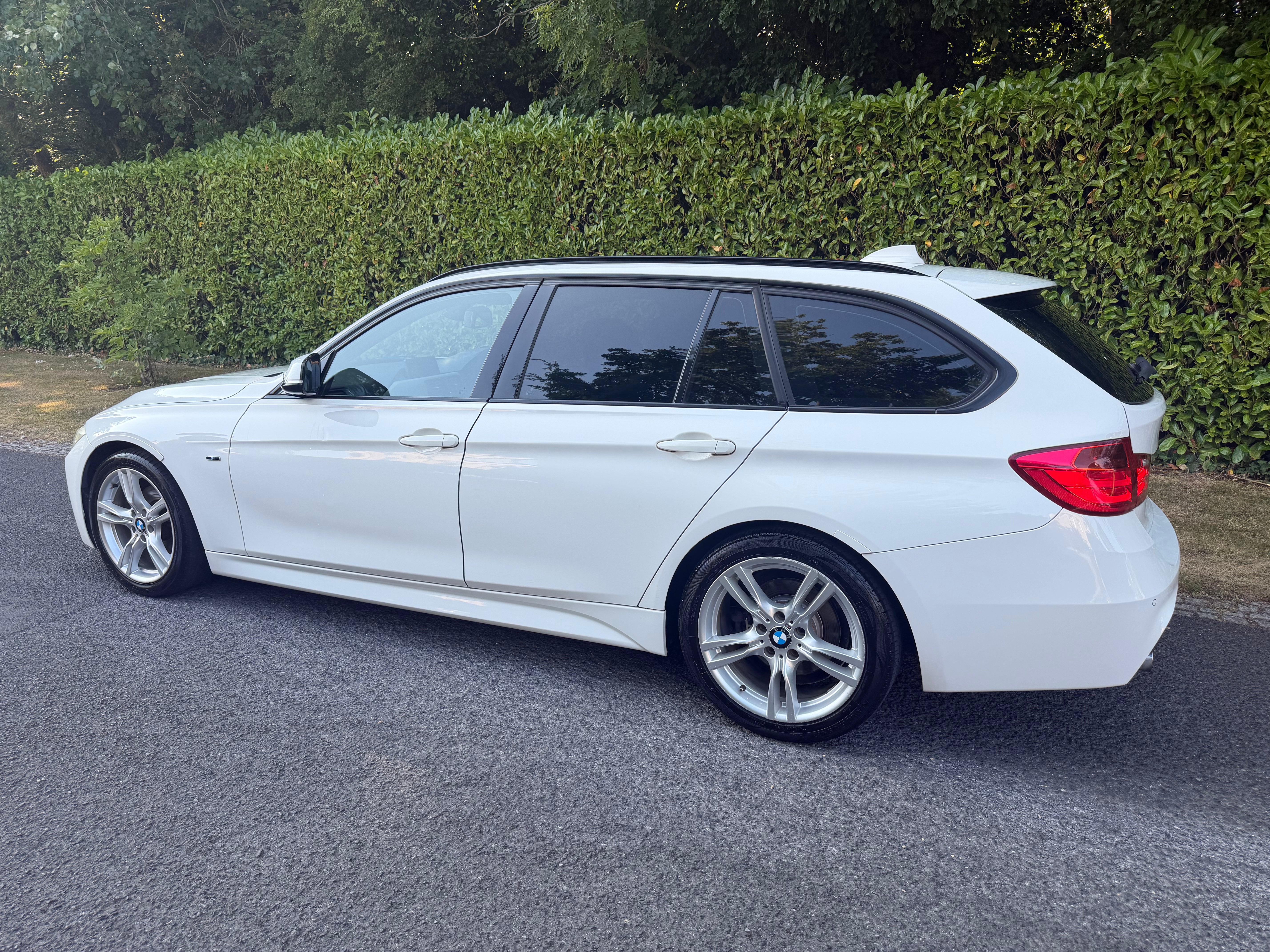 2013 BMW 320d M Sport BluePerformance Touring – €12,950
