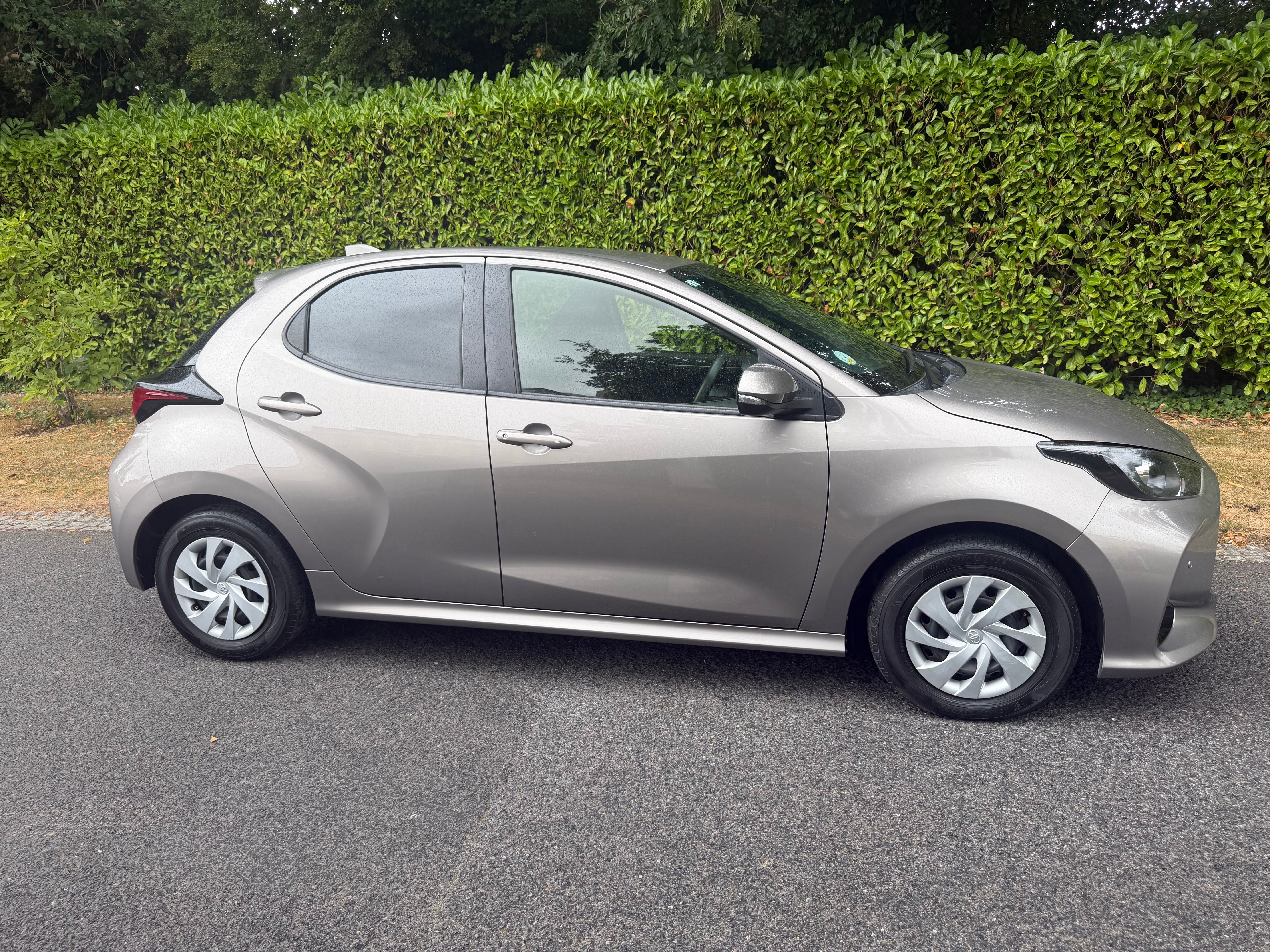 2021 Toyota Yaris 1.0 Automatic - Only 78,000 KM -€12,950