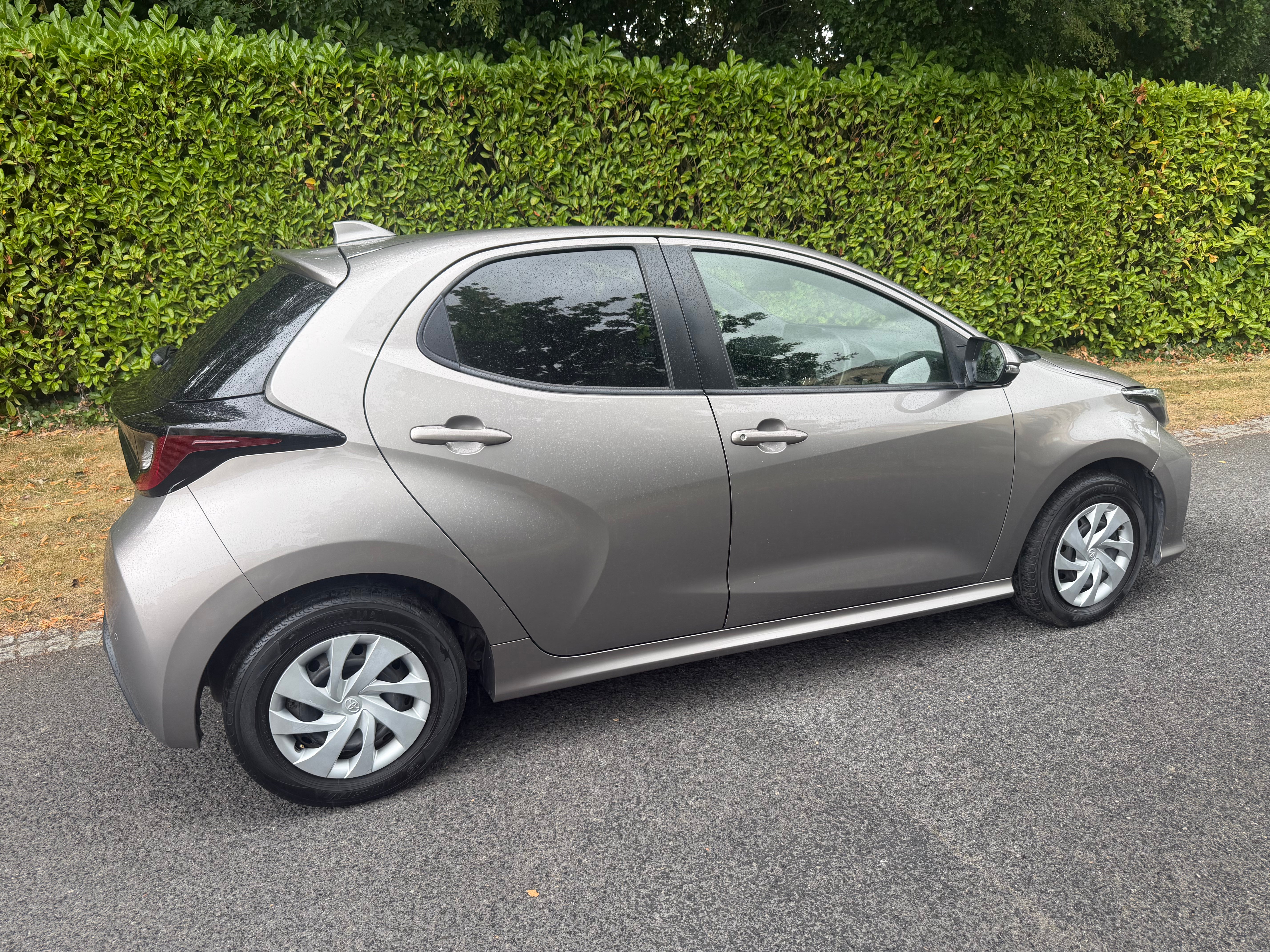 2021 Toyota Yaris 1.0 Automatic - Only 78,000 KM -€12,950