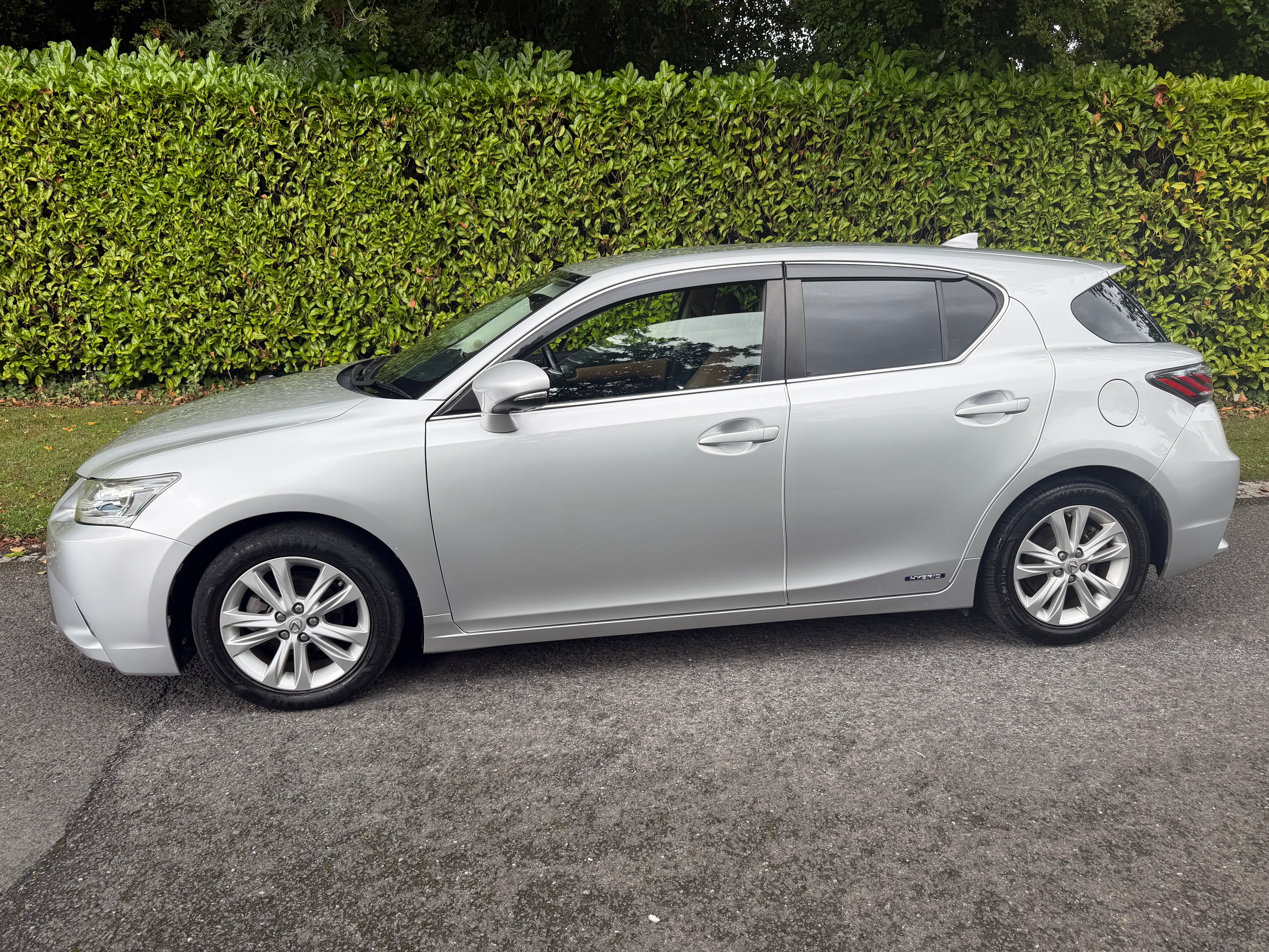 2015 Lexus CT 200h Hybrid Automatic – Only 140,000 KM – €12,950