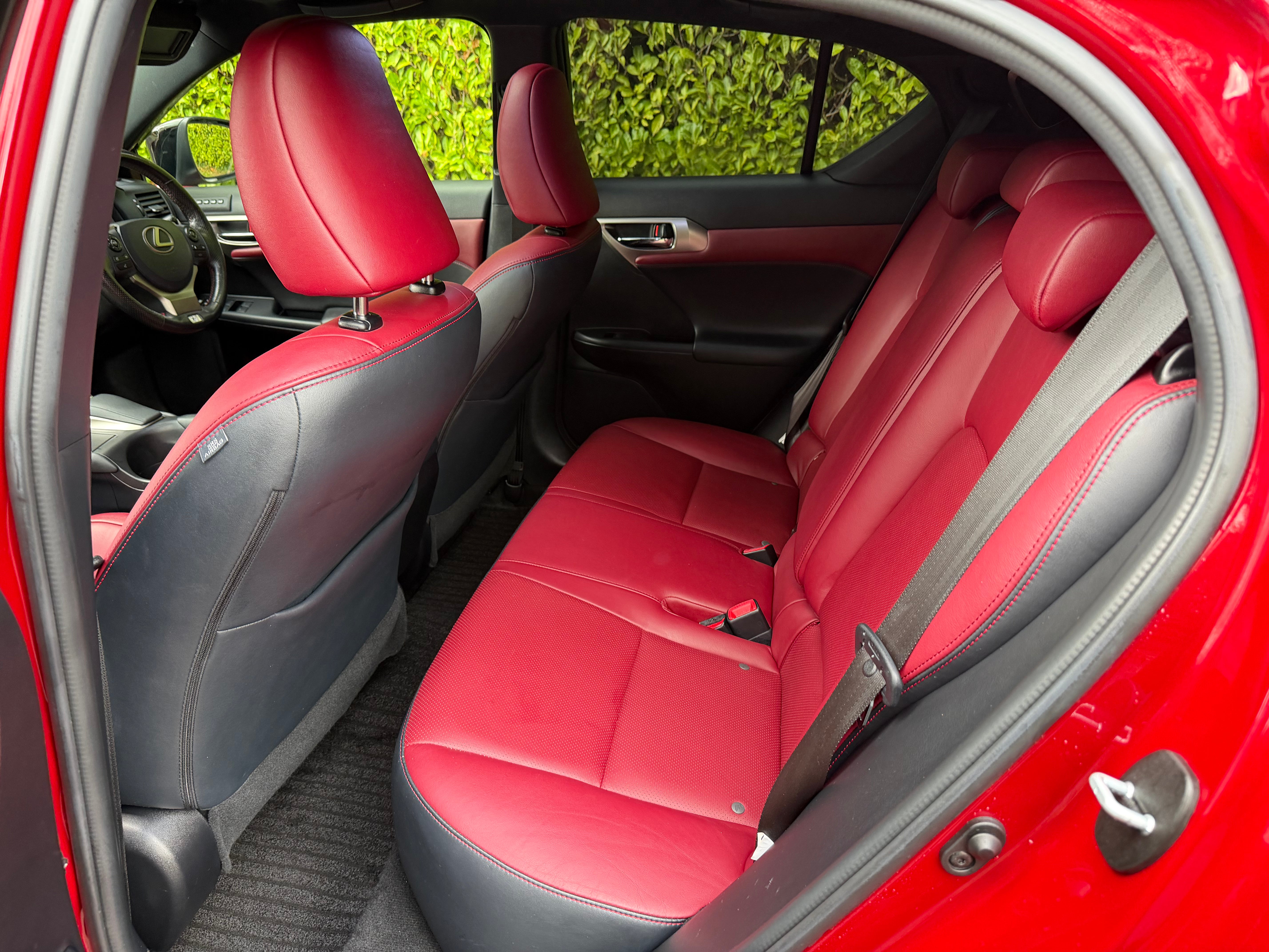 2015 Lexus CT200h F Sport 1.8 Hybrid – Pearl Red – €13,950