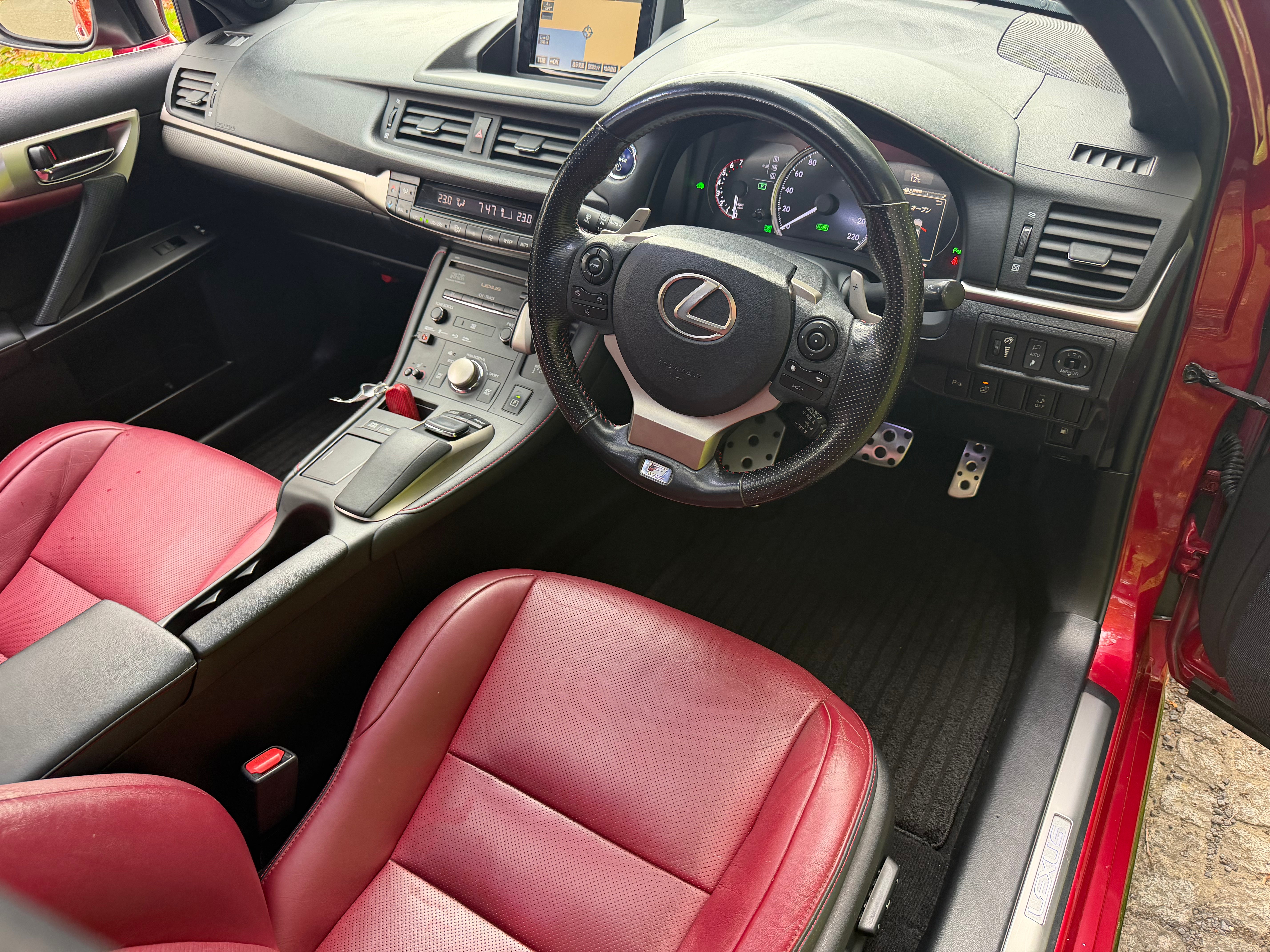 2015 Lexus CT200h F Sport 1.8 Hybrid – Pearl Red – €13,950