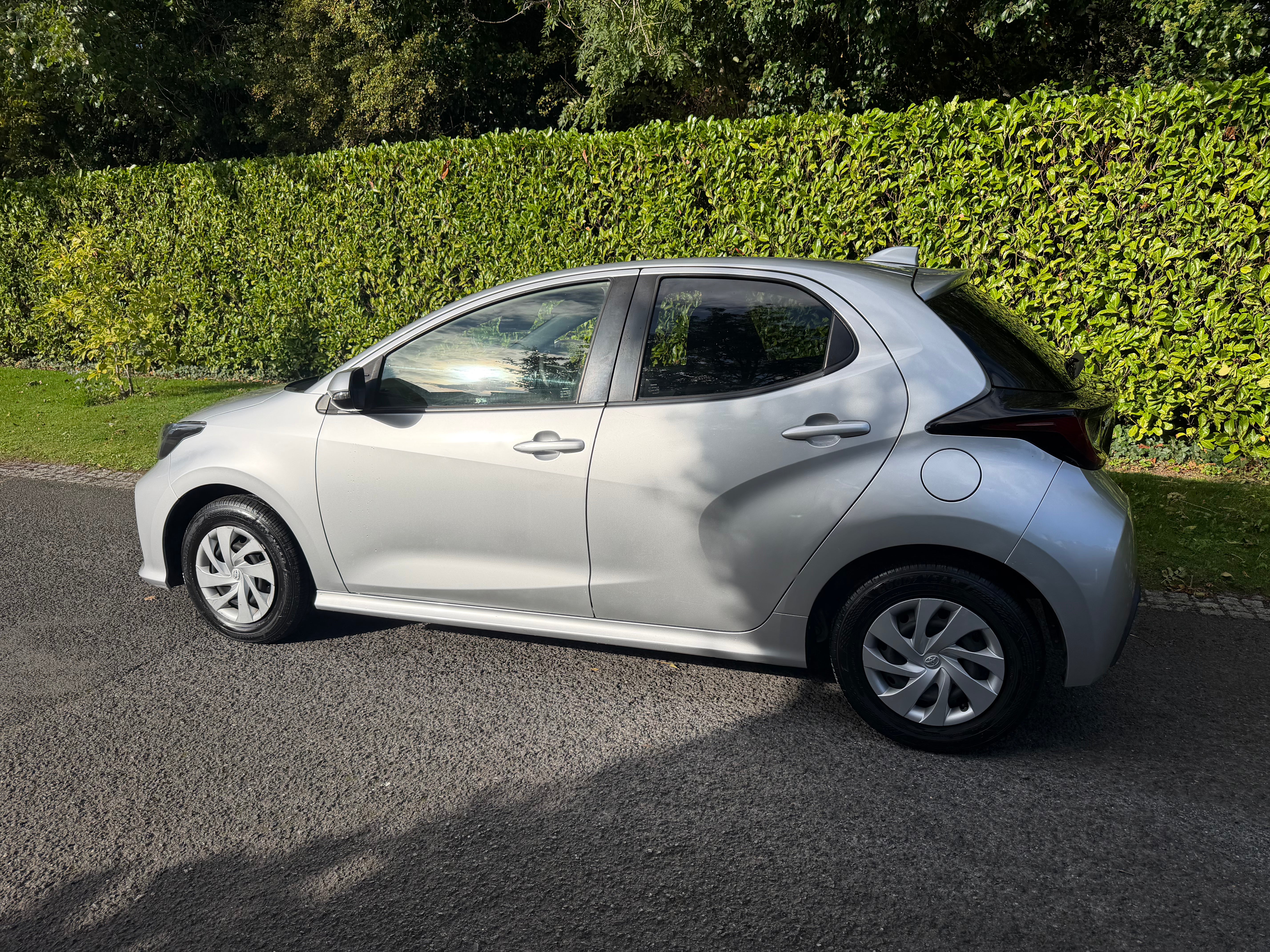 2021 Toyota Yaris 1.5 Hybrid X Automatic – Silver – €11,950