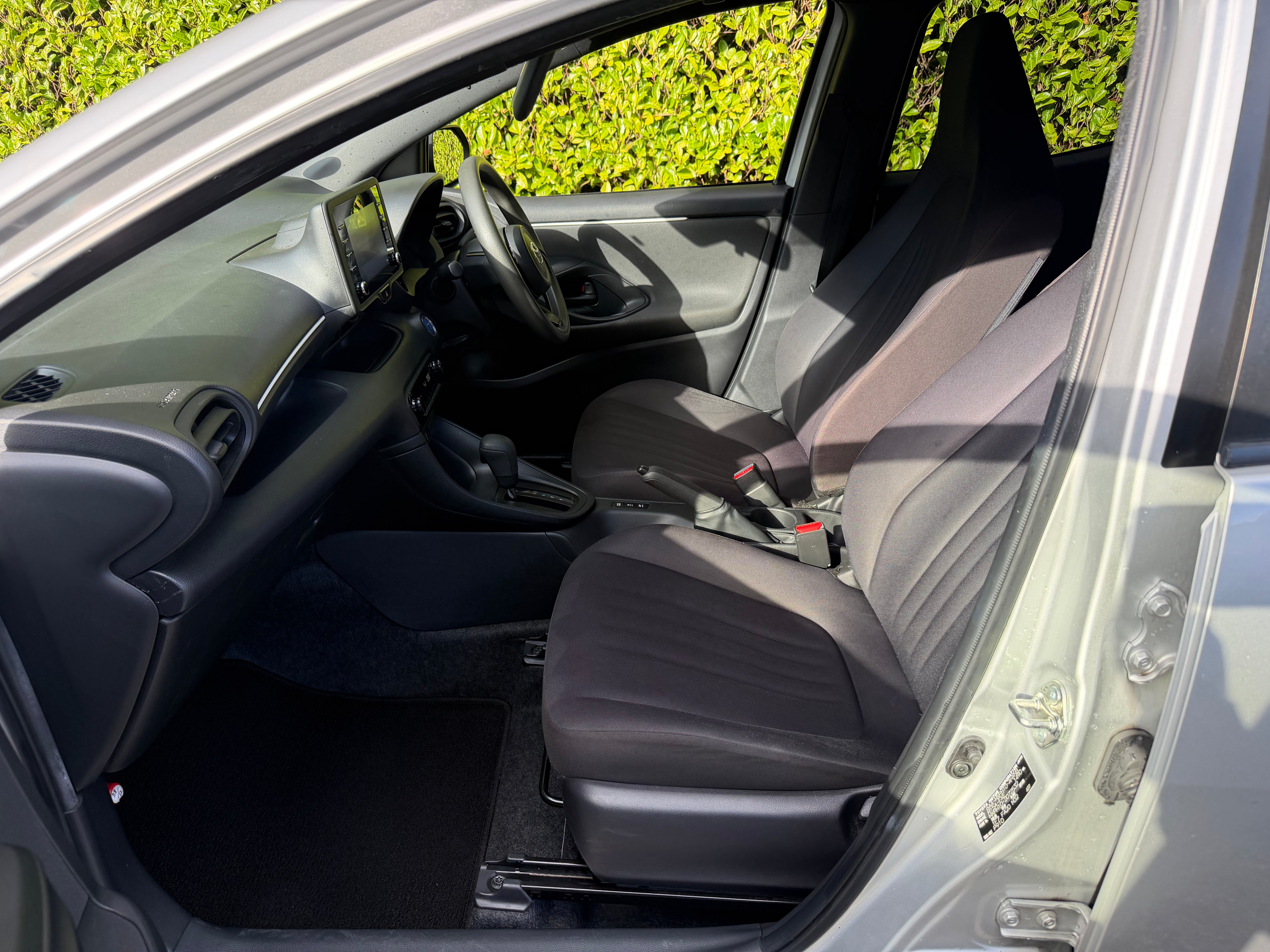 2021 Toyota Yaris 1.5 Hybrid X Automatic – Silver – €11,950