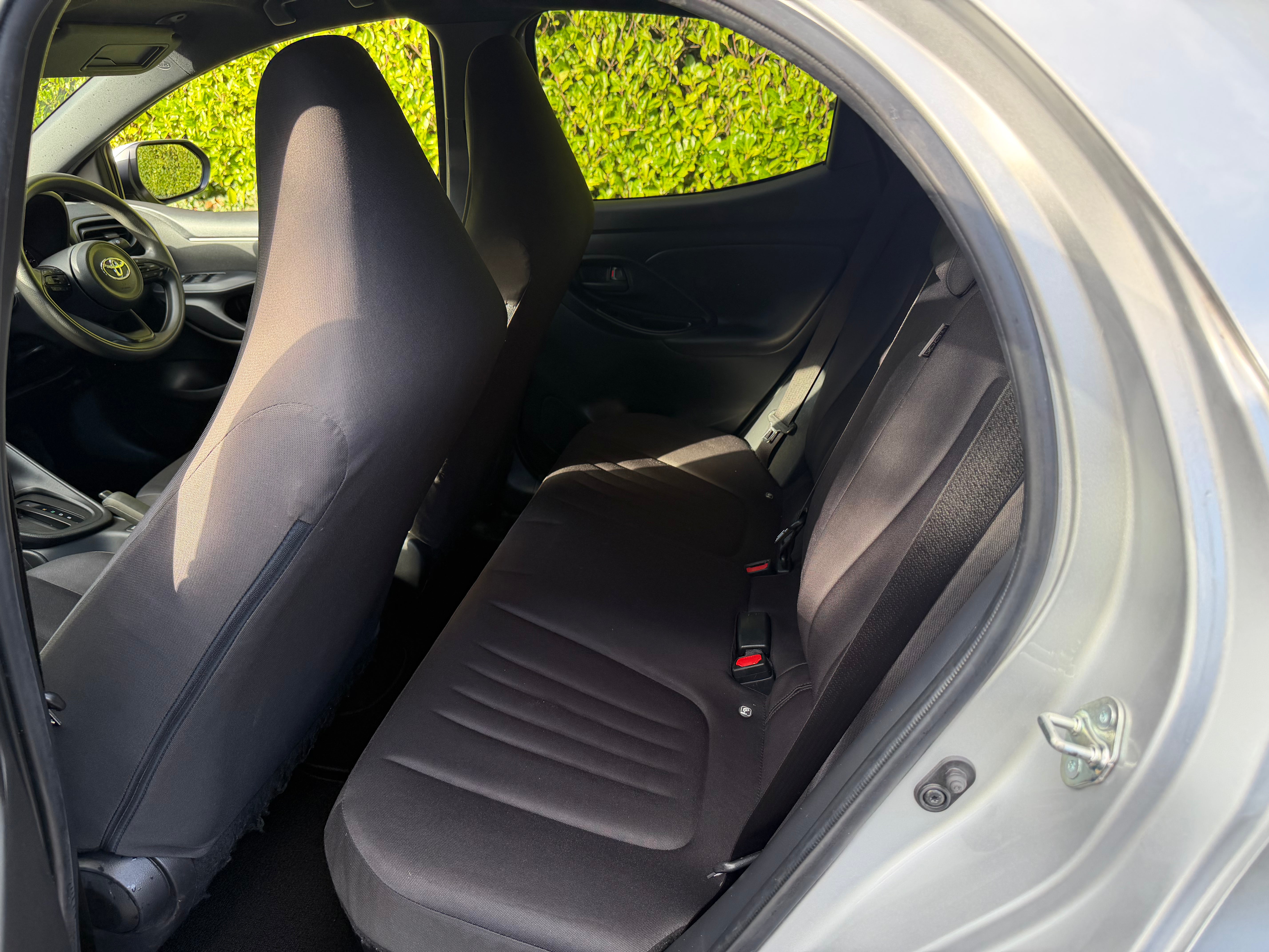 2021 Toyota Yaris 1.5 Hybrid X Automatic – Silver – €11,950