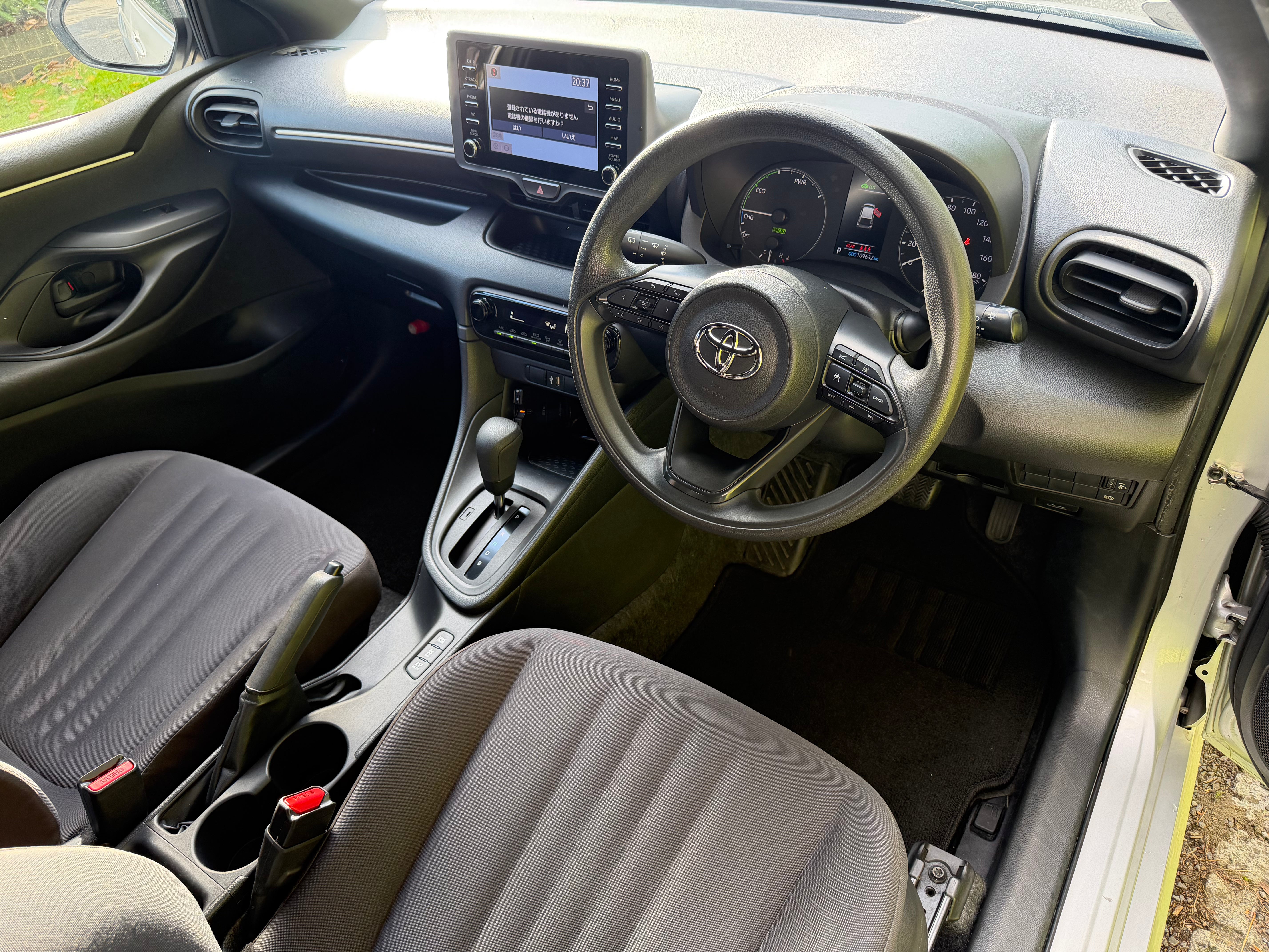 2021 Toyota Yaris 1.5 Hybrid X Automatic – Silver – €11,950