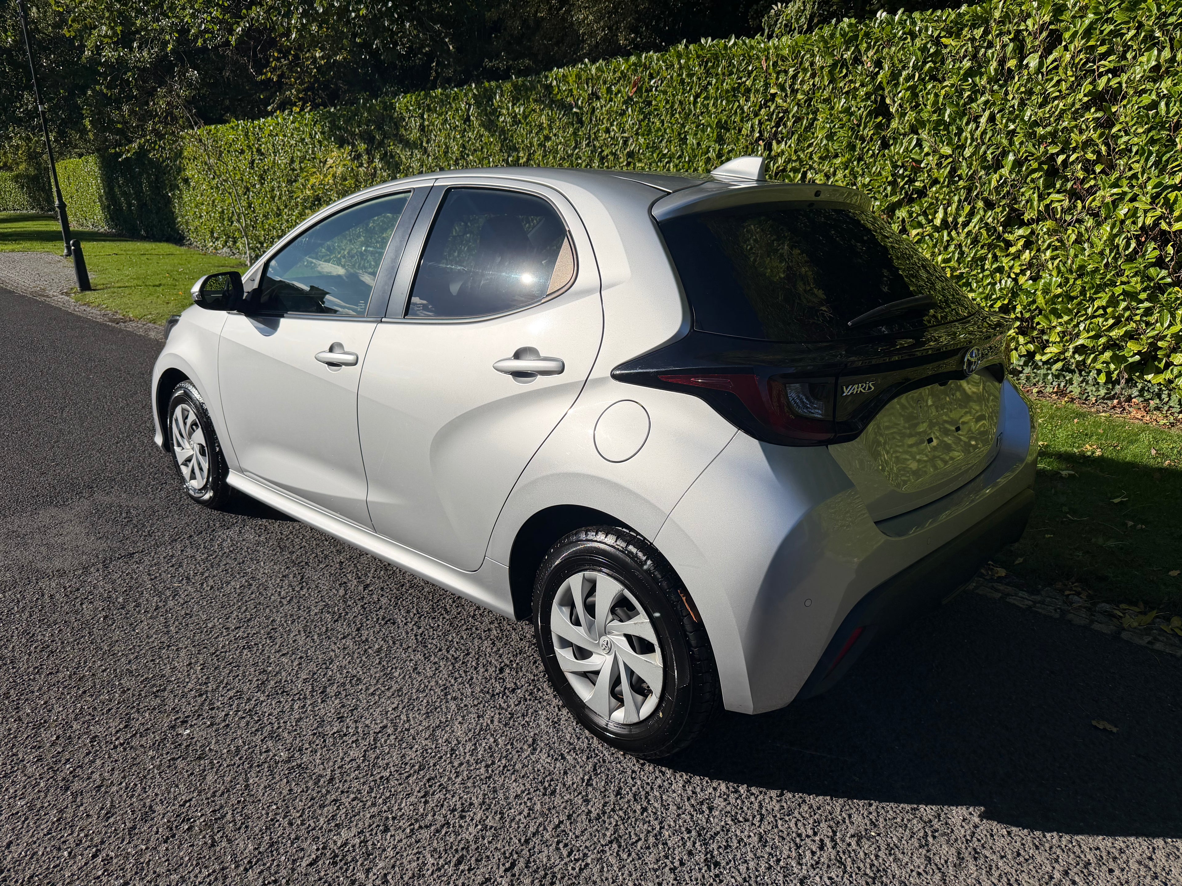 2021 Toyota Yaris 1.5 Hybrid X Automatic – Silver – €12,950