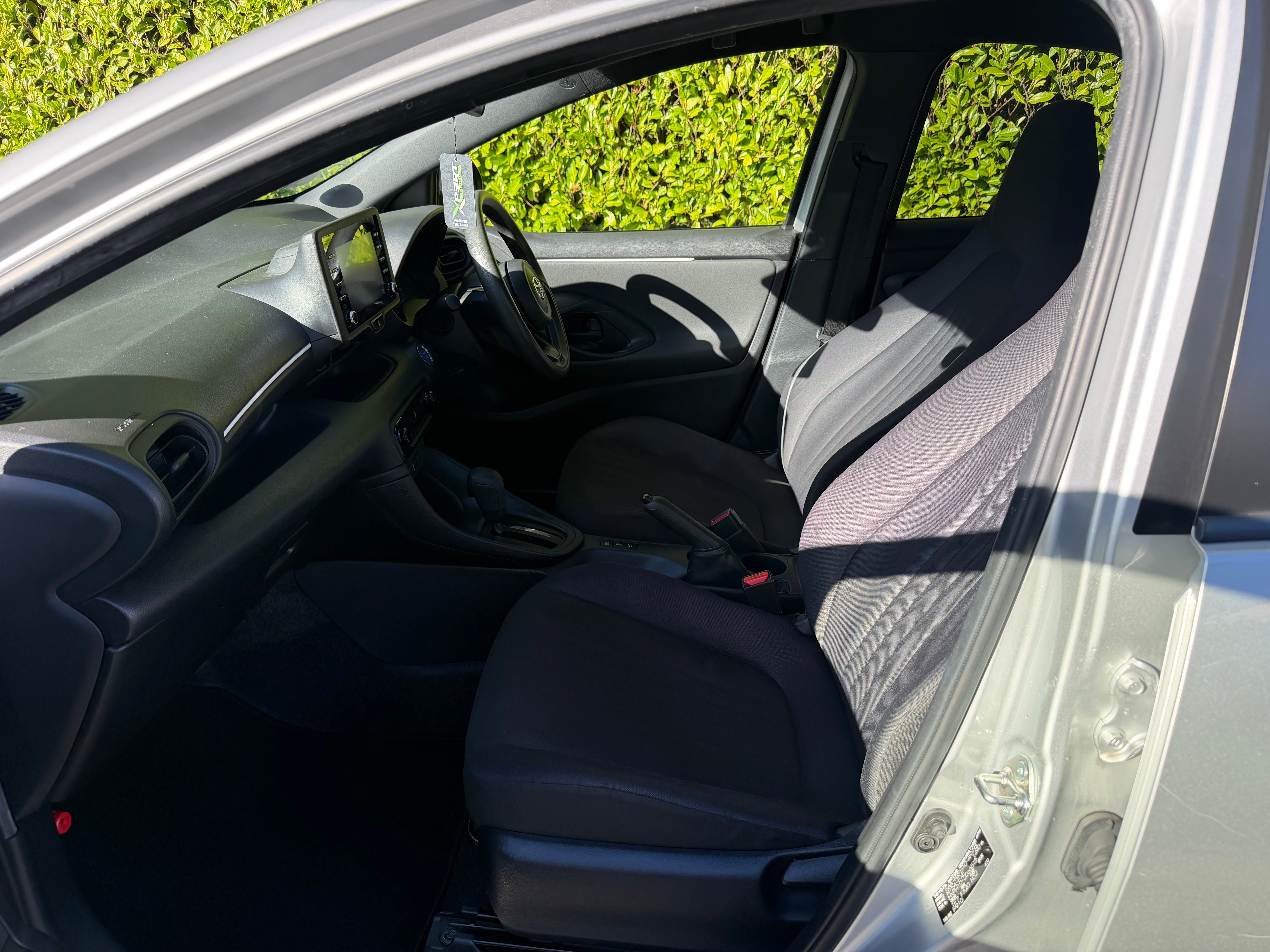 2021 Toyota Yaris 1.5 Hybrid X Automatic – Silver – €12,950