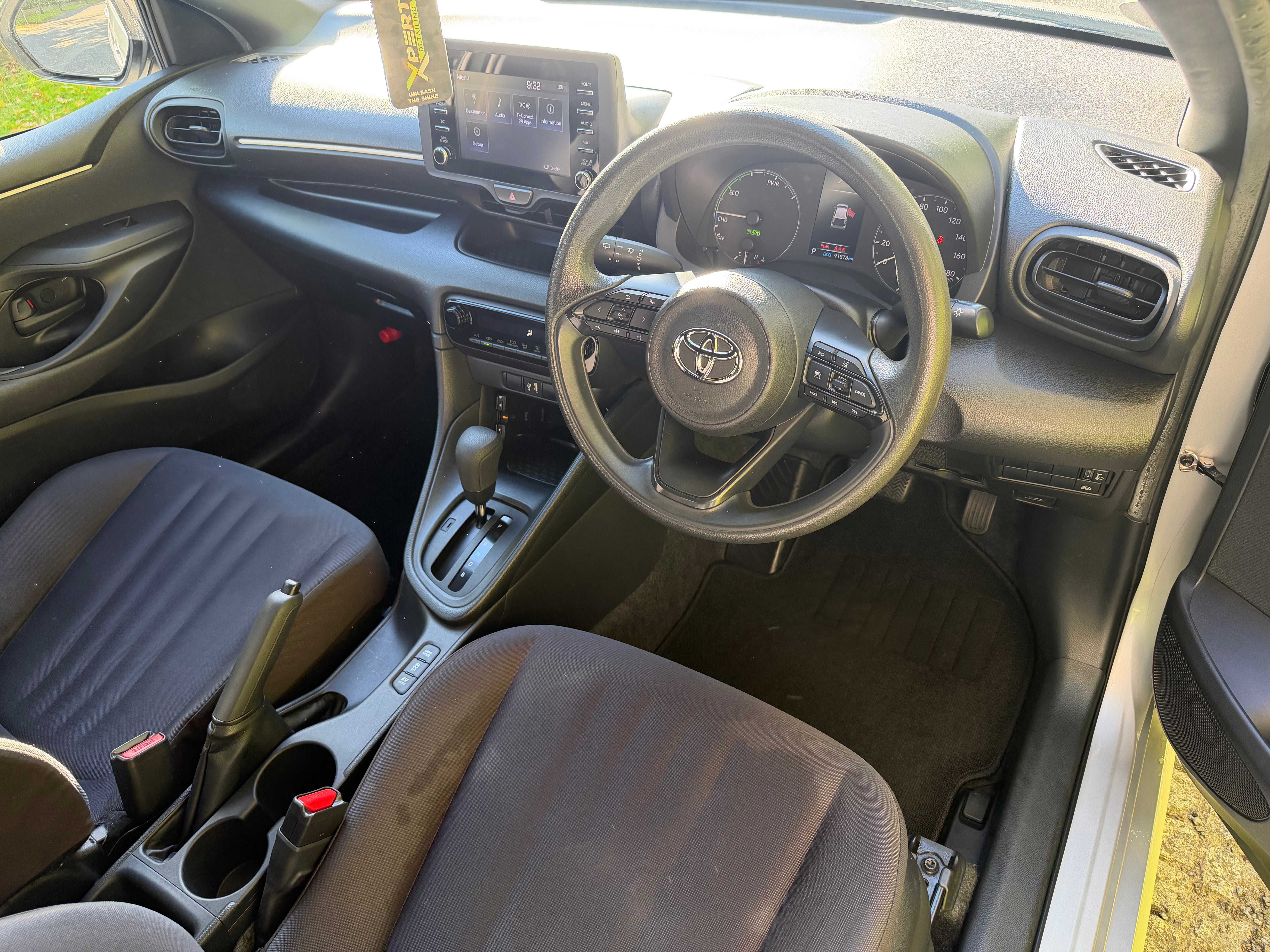 2021 Toyota Yaris 1.5 Hybrid X Automatic – Silver – €12,950