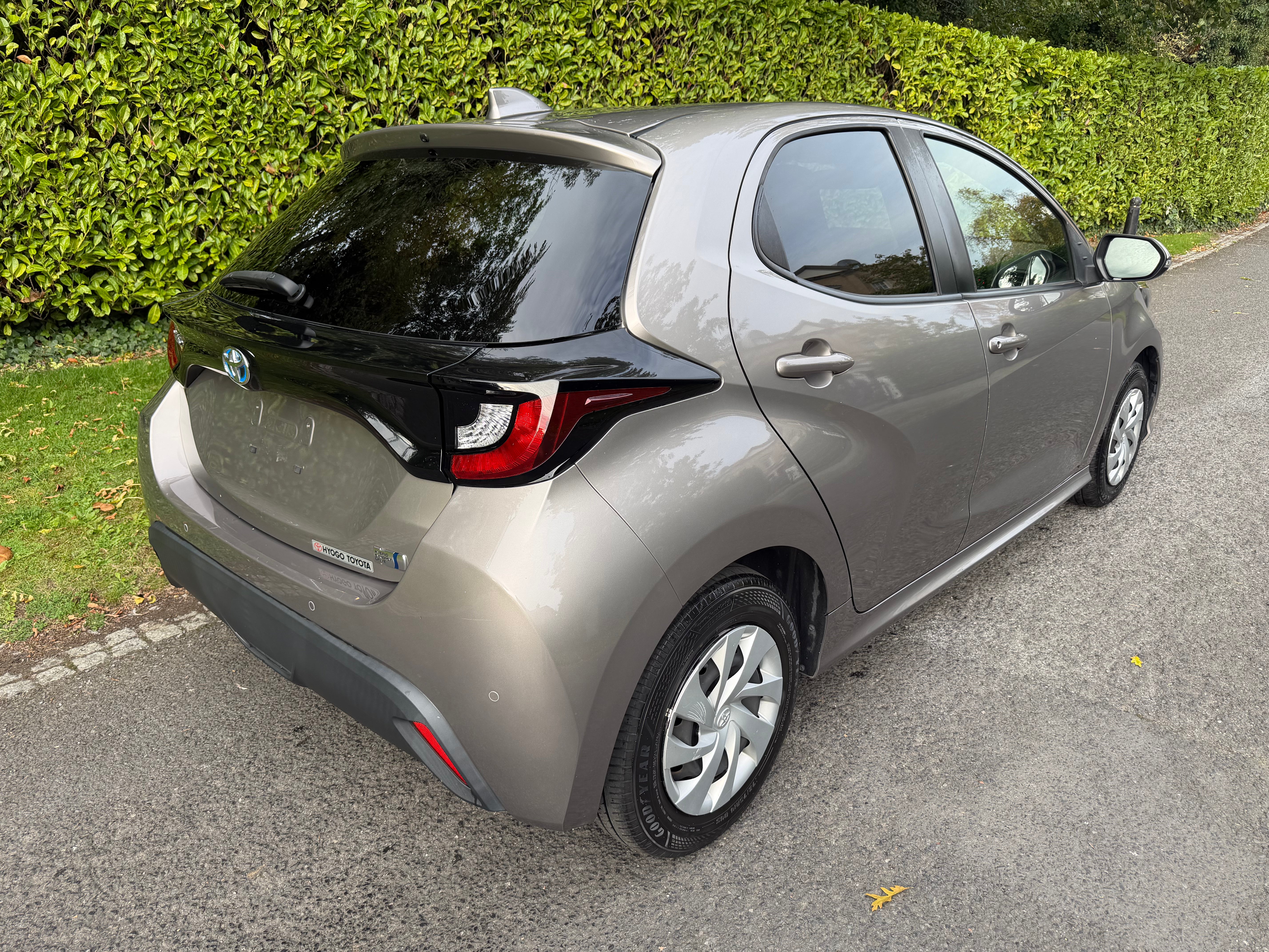 2021 Toyota Yaris 1.5 Hybrid X Automatic – Champagne – €12,450