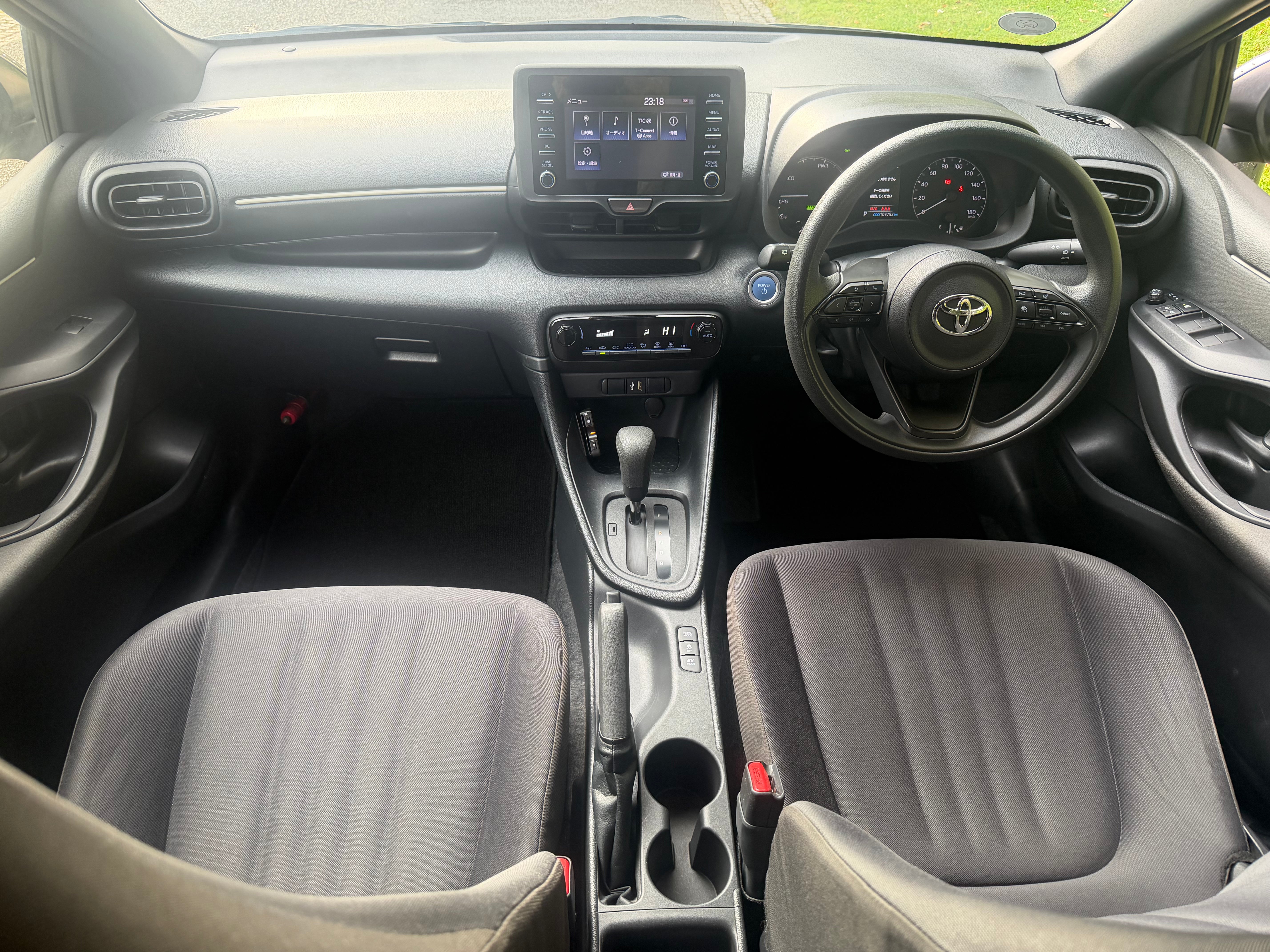 2021 Toyota Yaris 1.5 Hybrid X Automatic – Champagne – €12,450