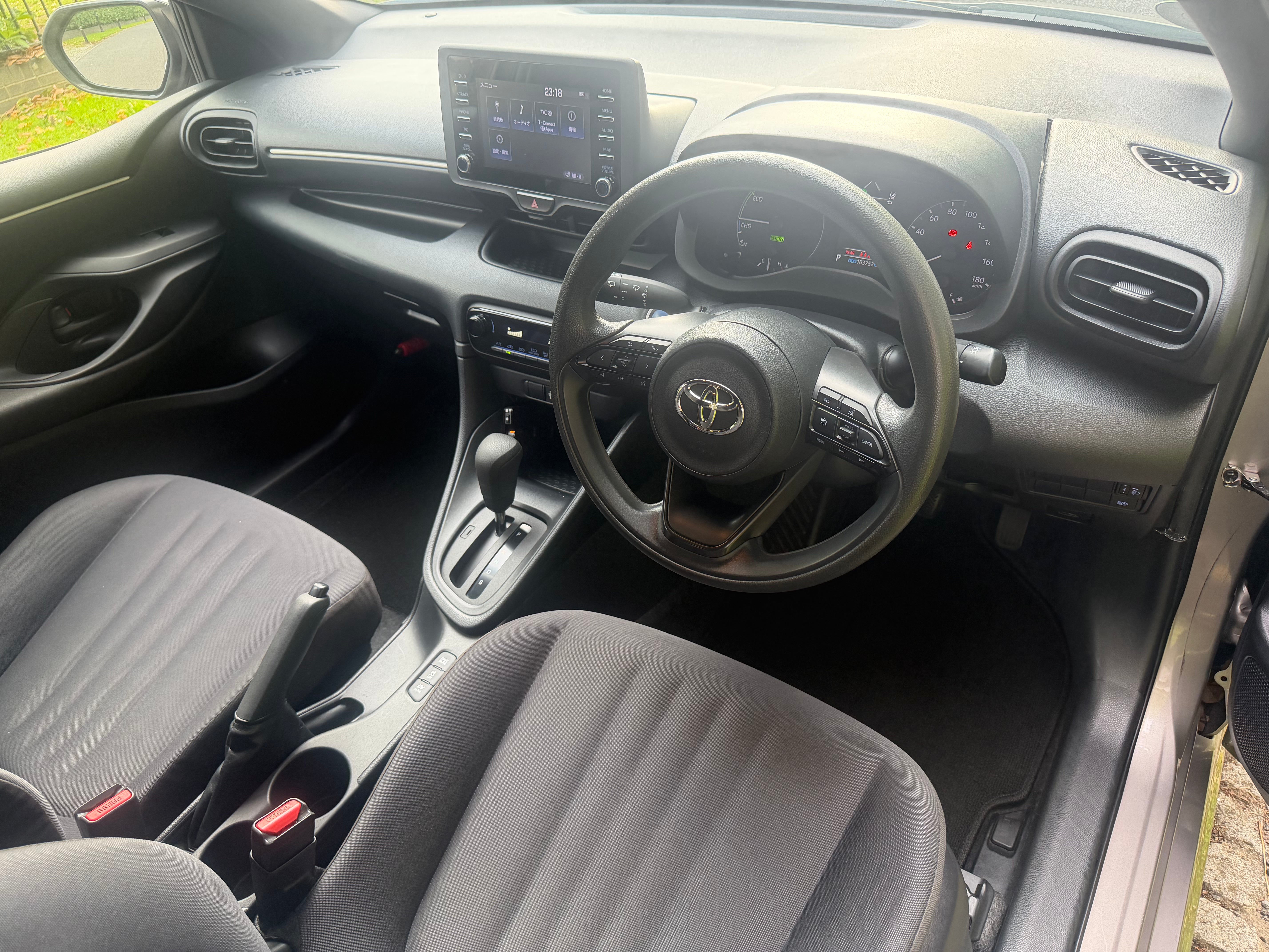 2021 Toyota Yaris 1.5 Hybrid X Automatic – Champagne – €12,450