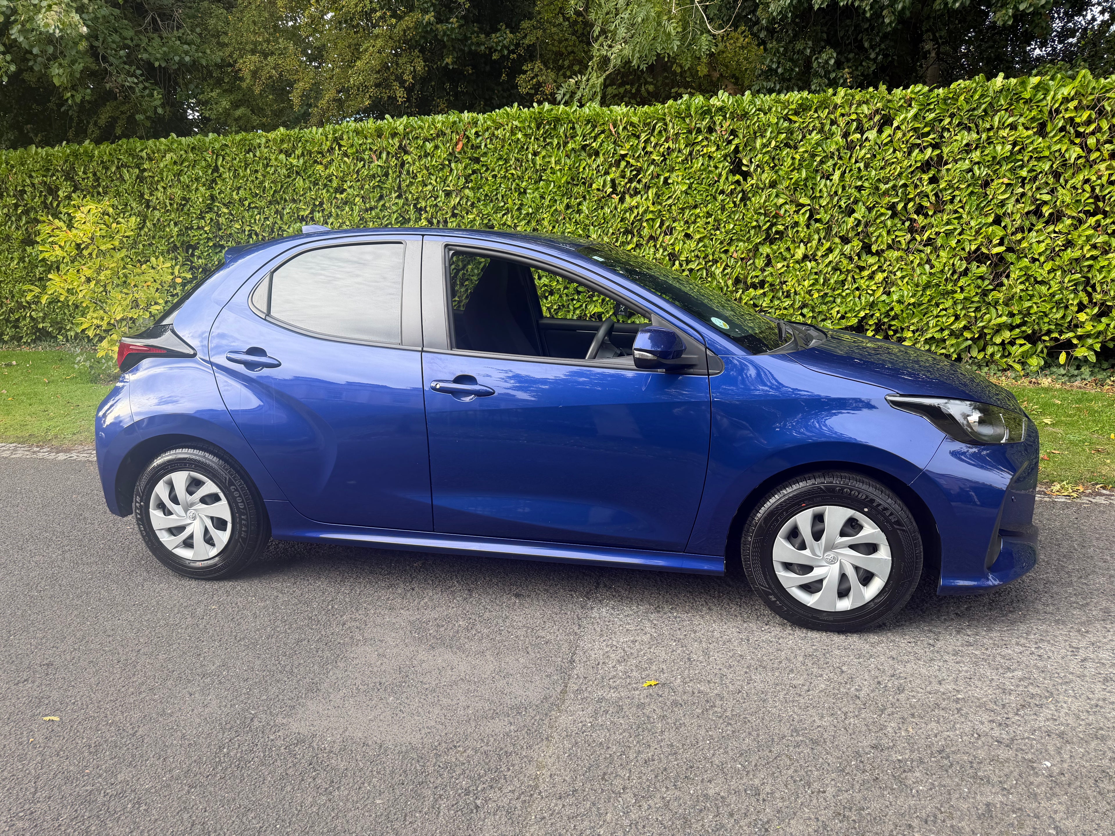 2021 Toyota Yaris 1.5 Hybrid X Automatic – Blue – €12,450