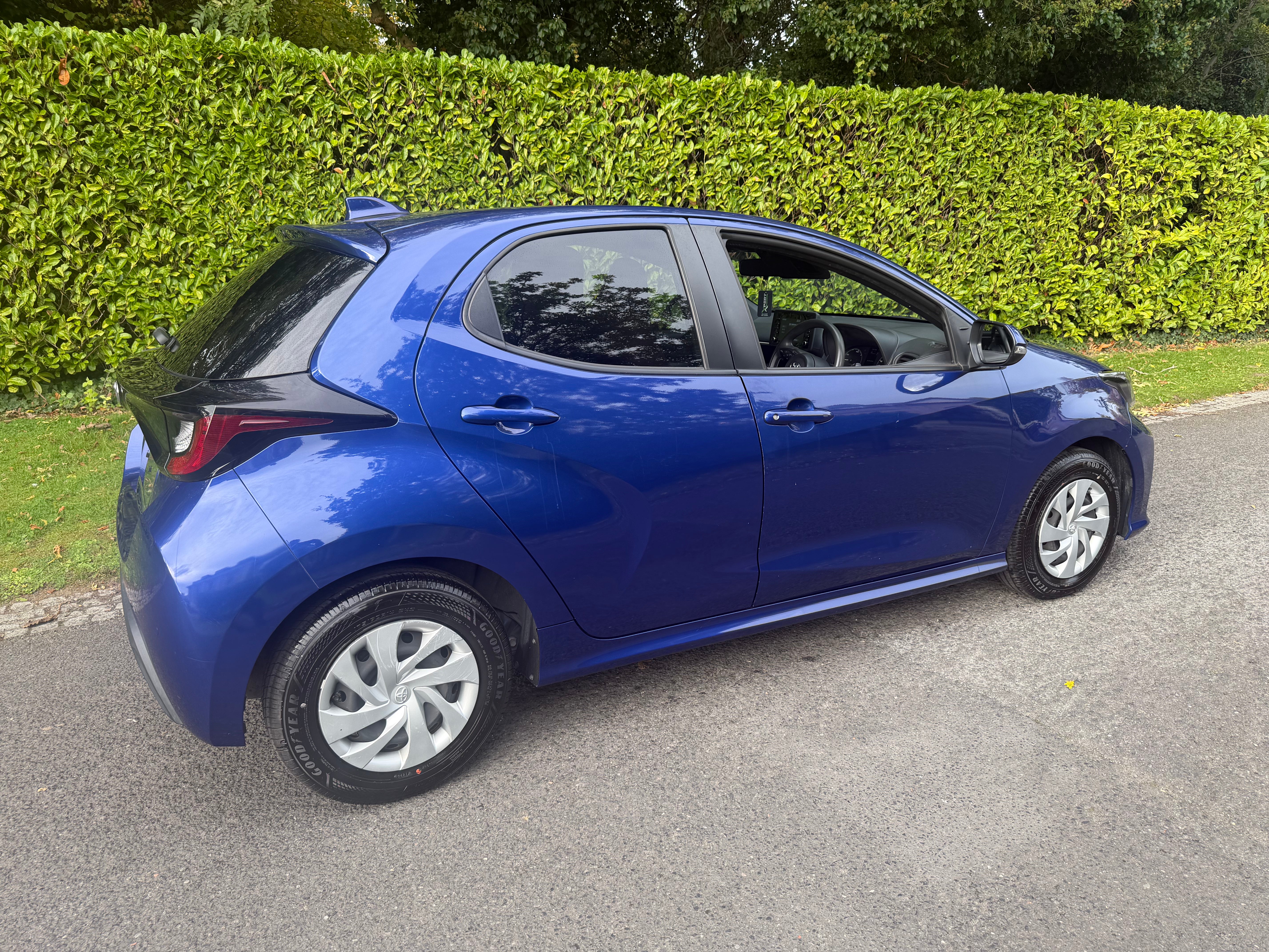 2021 Toyota Yaris 1.5 Hybrid X Automatic – Blue – €12,450