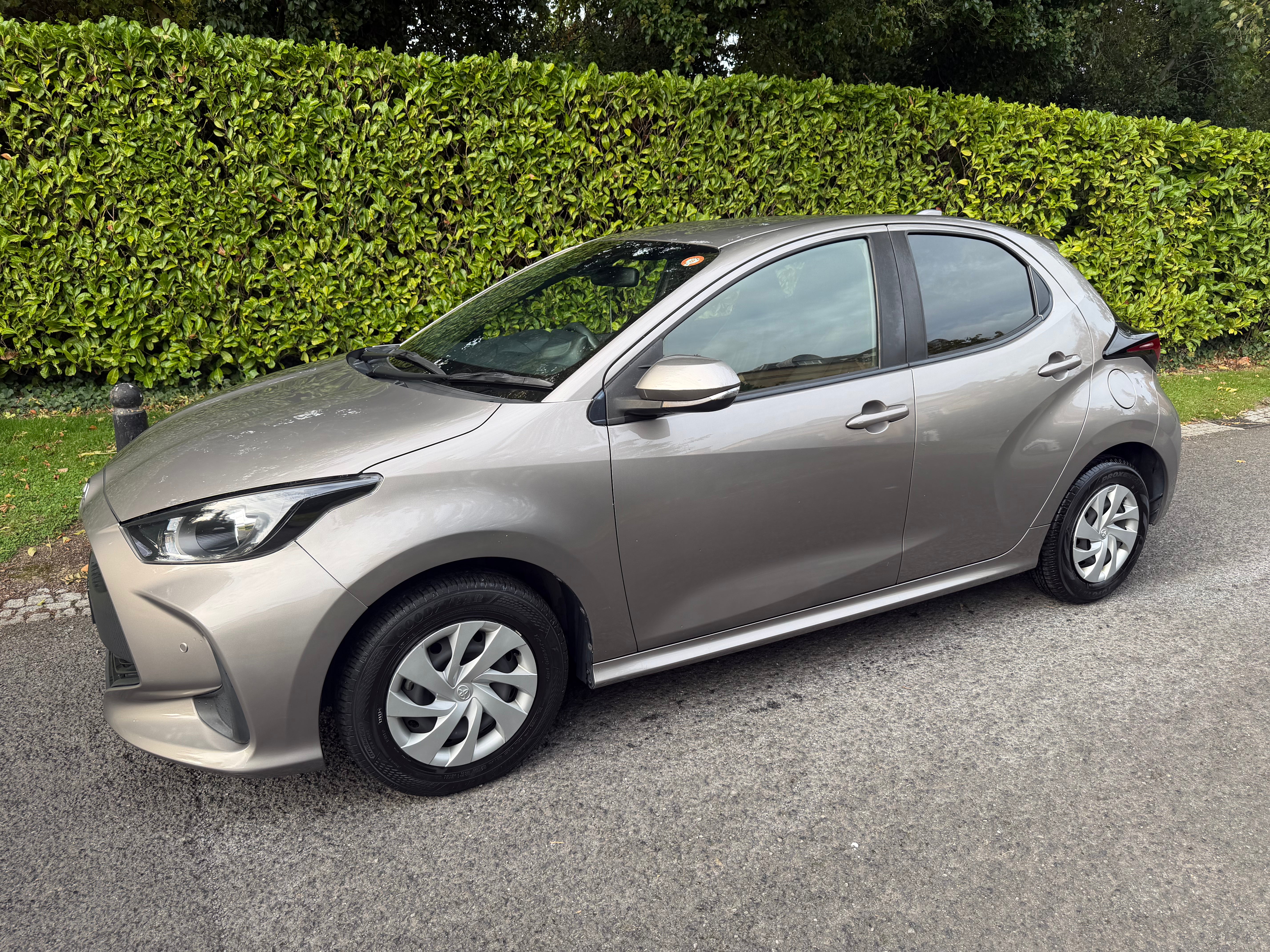 2021 Toyota Yaris 1.5 Hybrid X Automatic – Grade 4 – Champagne – €13,450
