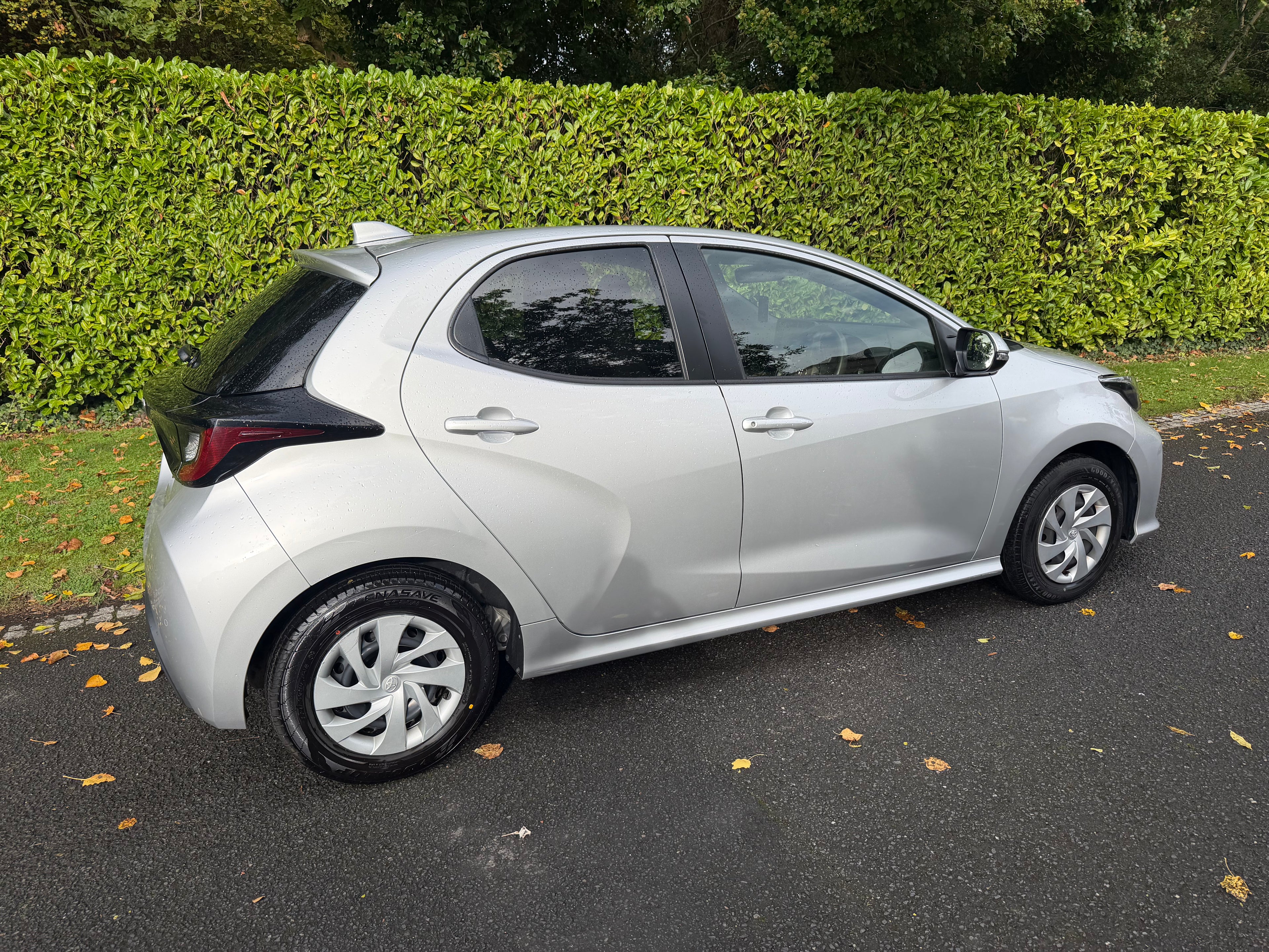 2021 Toyota Yaris 1.5 Hybrid X Automatic – Silver – €11,950