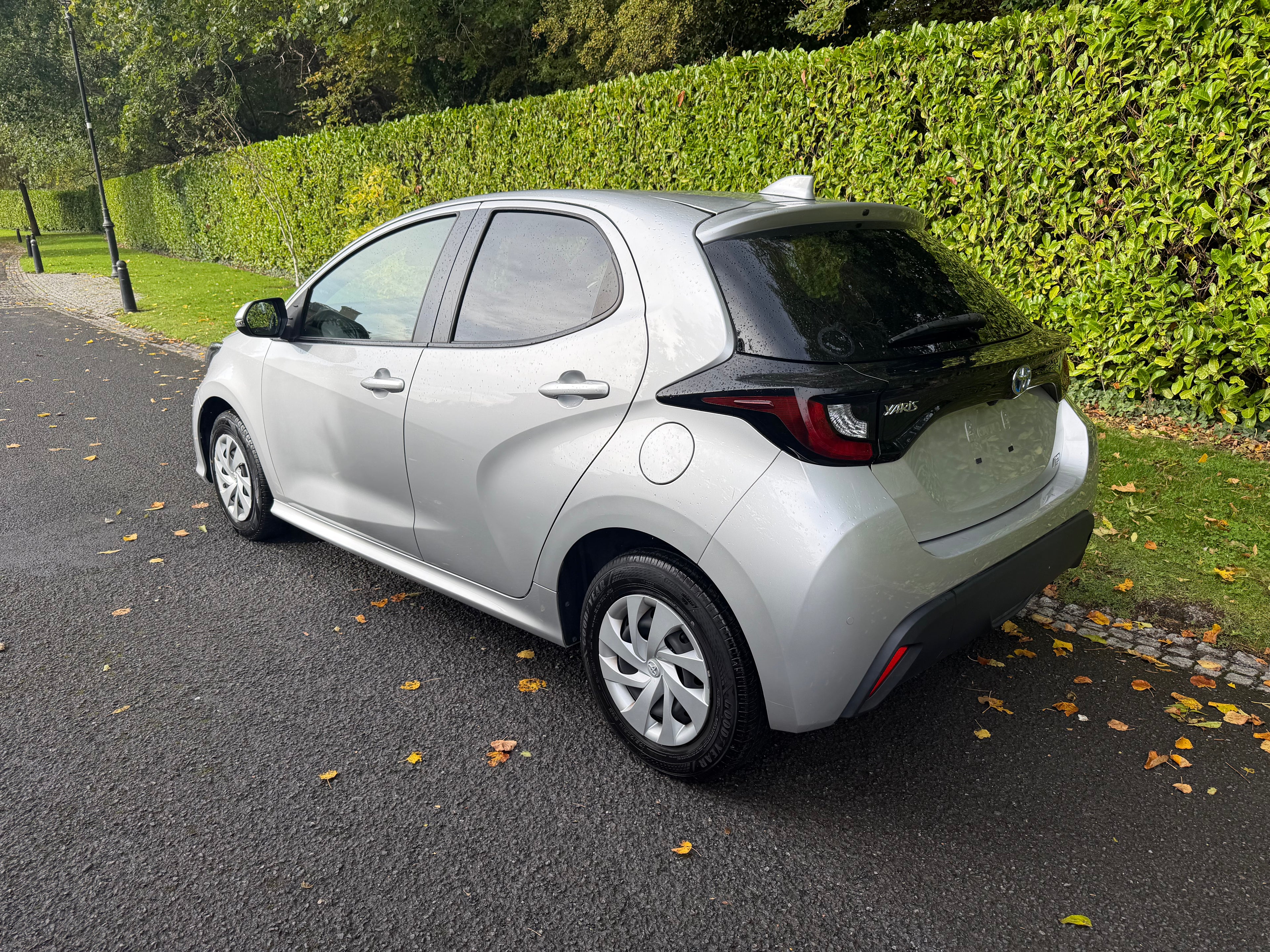 2021 Toyota Yaris 1.5 Hybrid X Automatic – Silver – €11,950