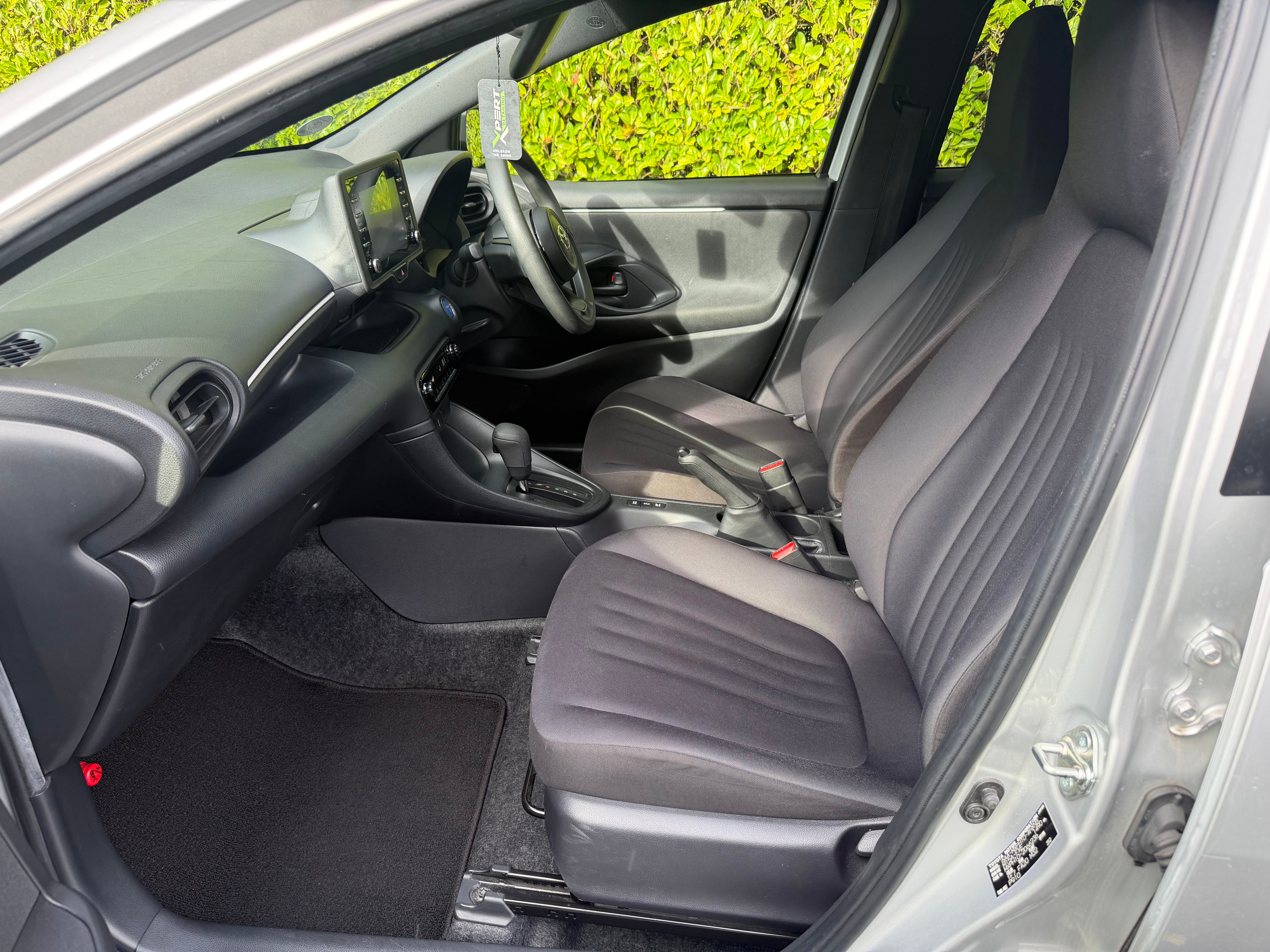 2021 Toyota Yaris 1.5 Hybrid X Automatic – Silver – €11,950