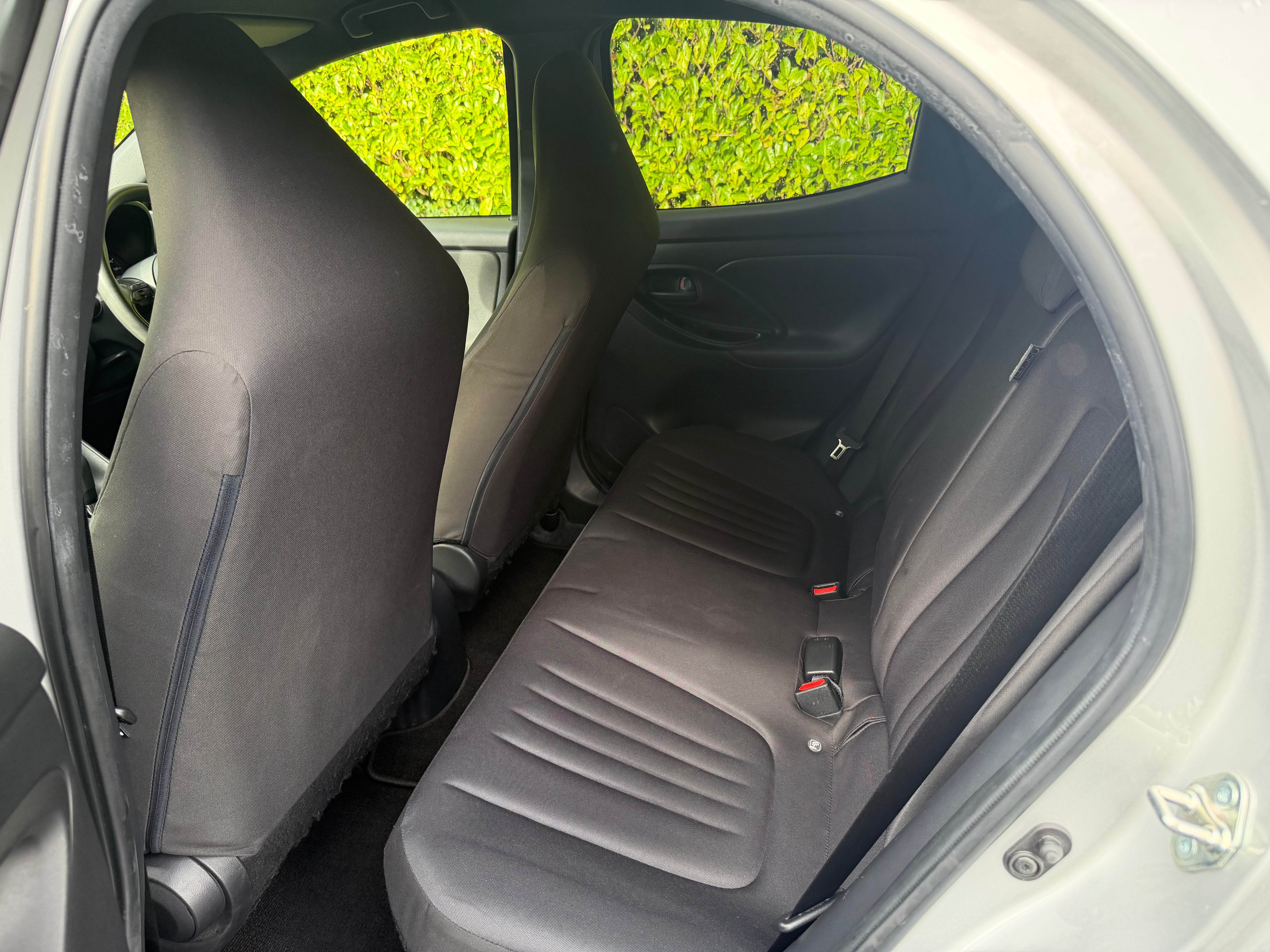 2021 Toyota Yaris 1.5 Hybrid X Automatic – Silver – €11,950