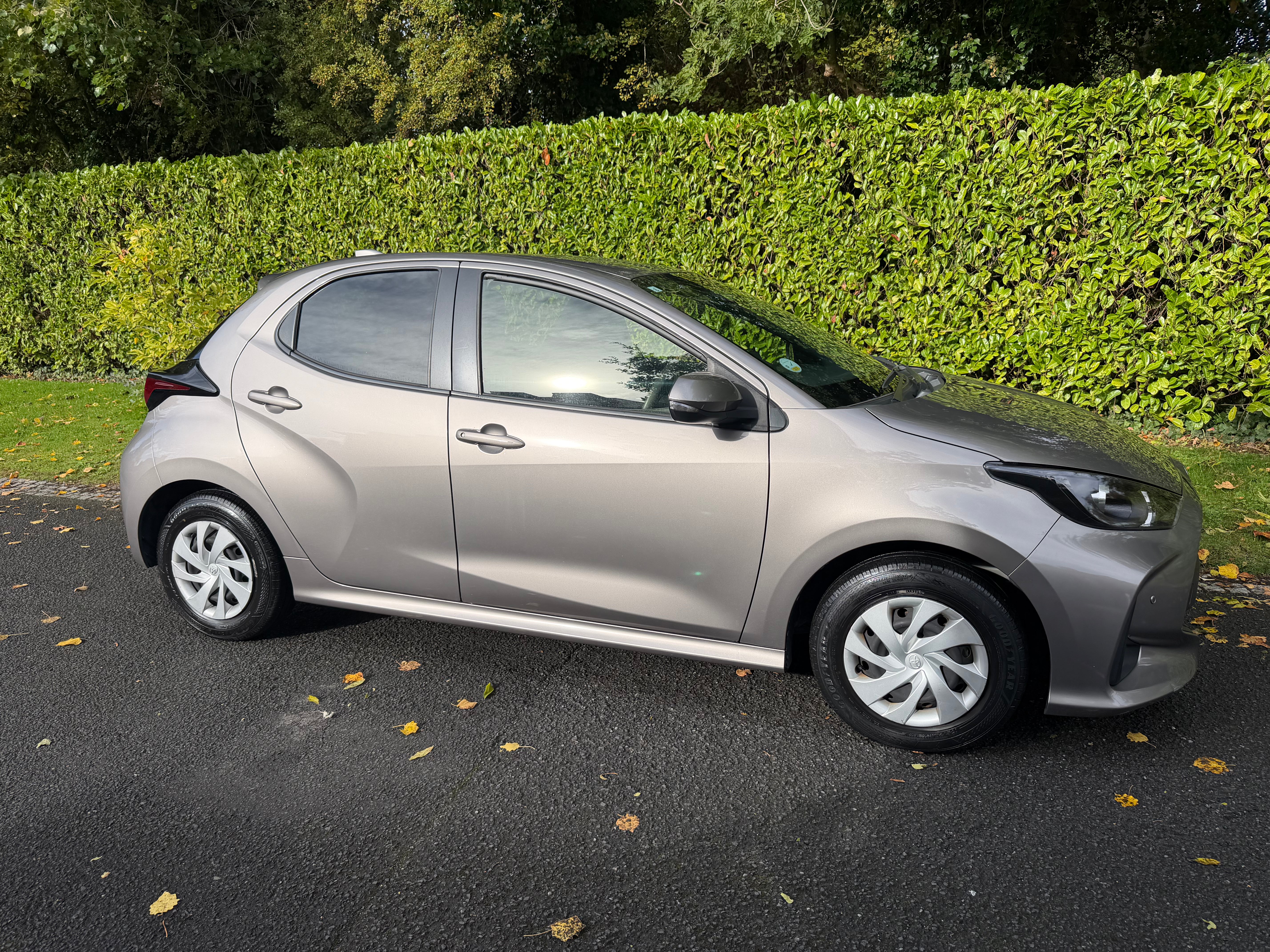 2021 Toyota Yaris 1.5 Hybrid X Automatic – Champagne – €11,950