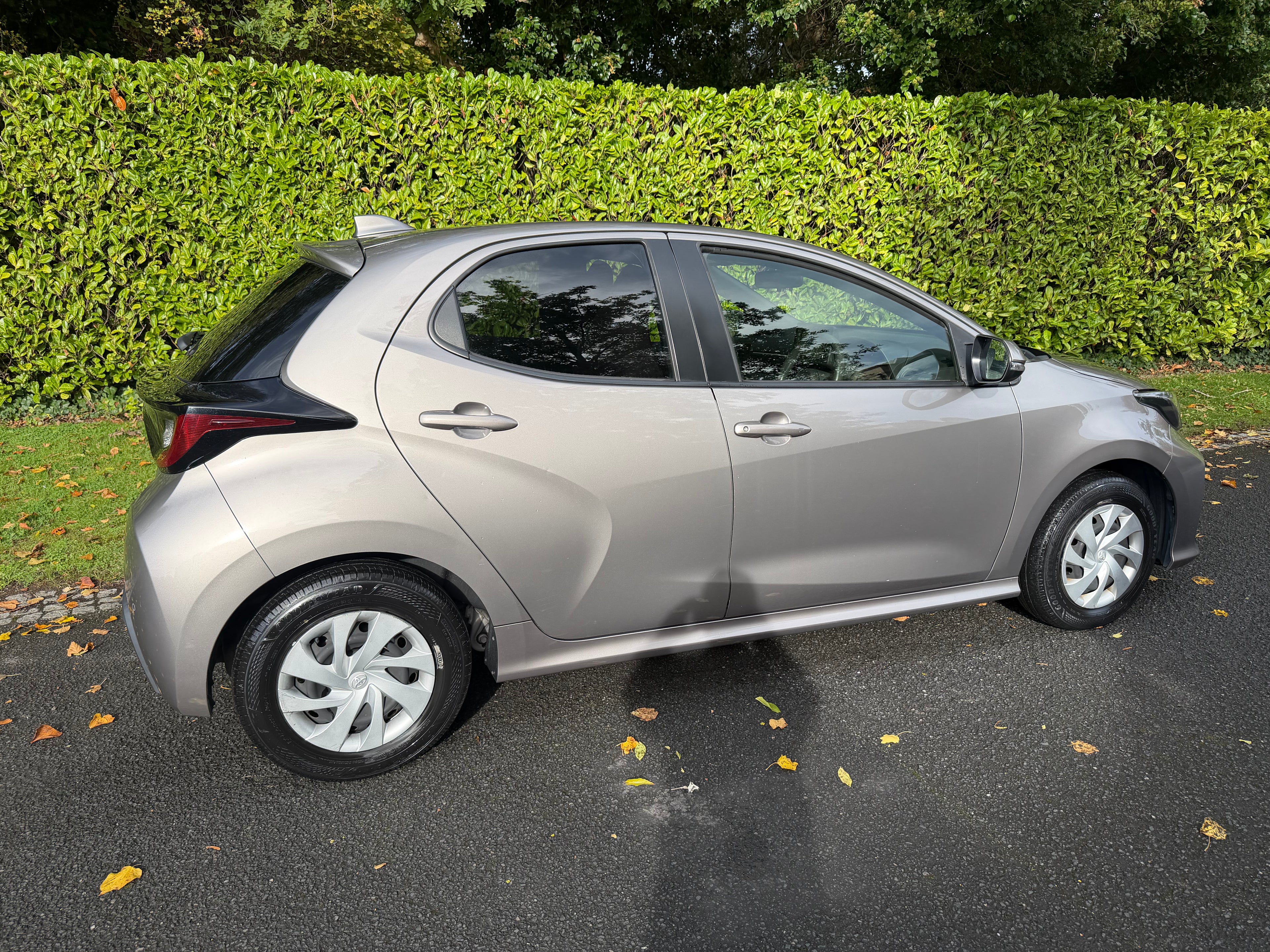 2021 Toyota Yaris 1.5 Hybrid X Automatic – Champagne – €11,950
