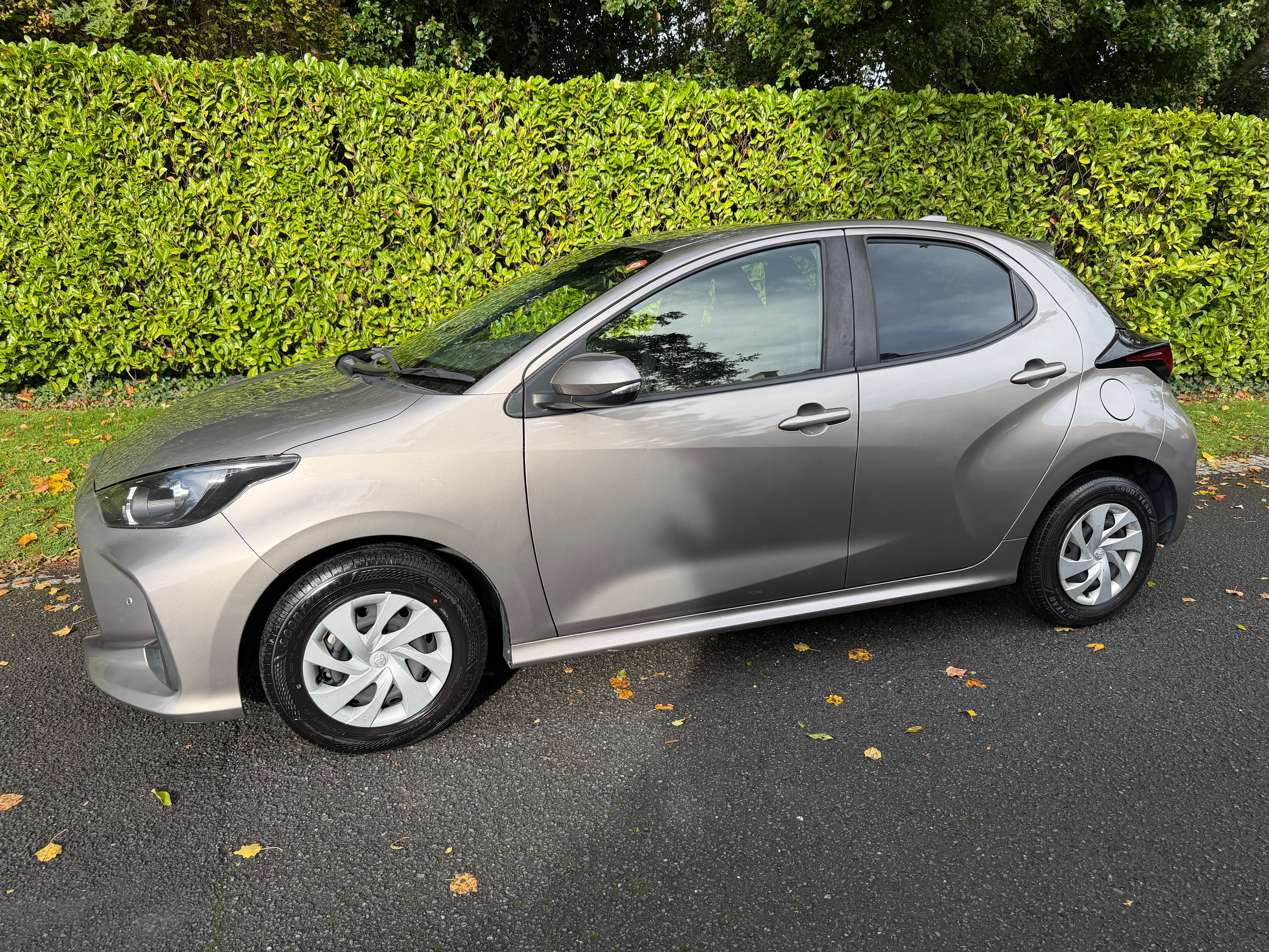 2021 Toyota Yaris 1.5 Hybrid X Automatic – Champagne – €11,950