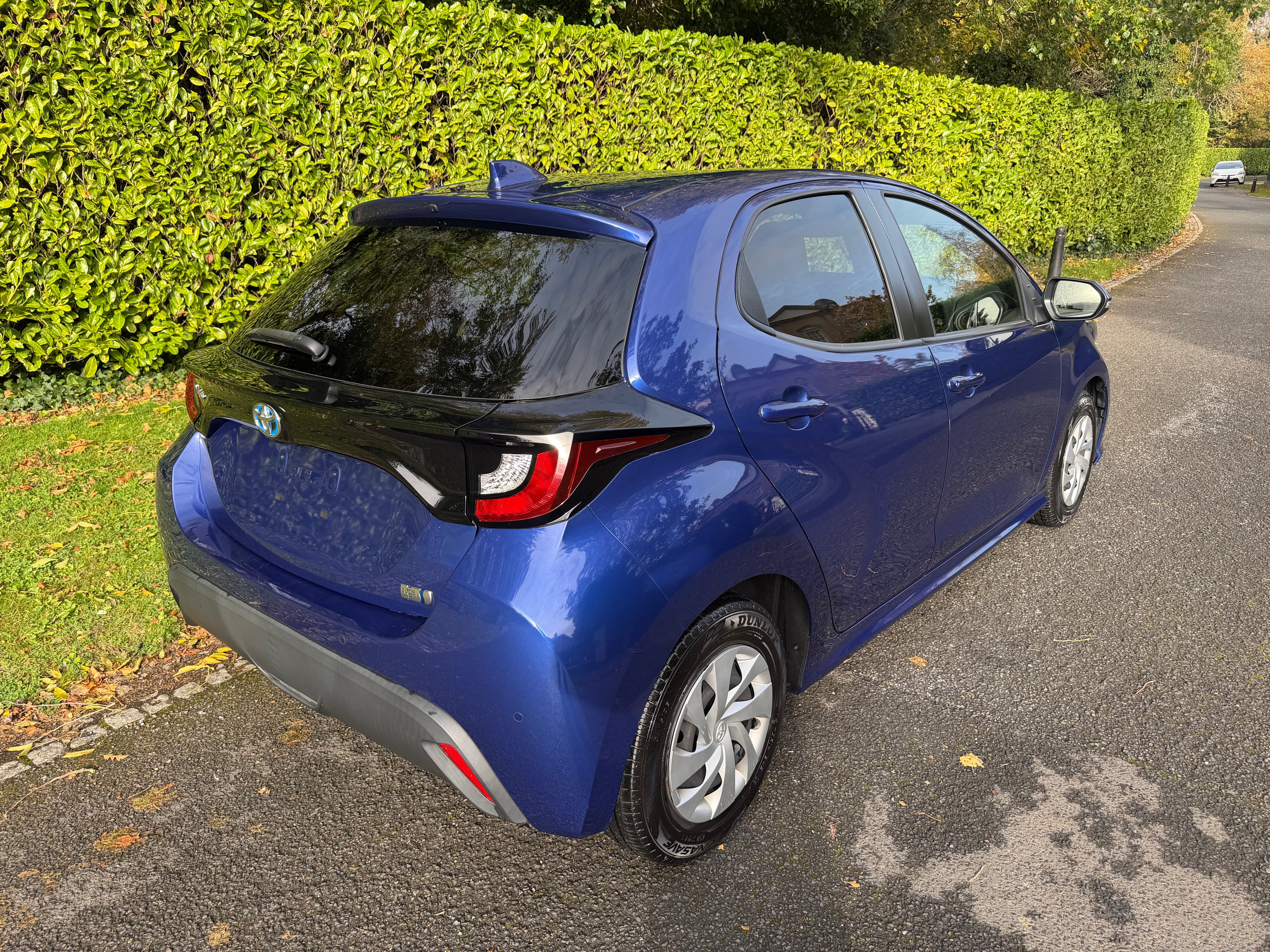 2022 Toyota Yaris 1.5 Hybrid X Automatic – Blue – €13,950