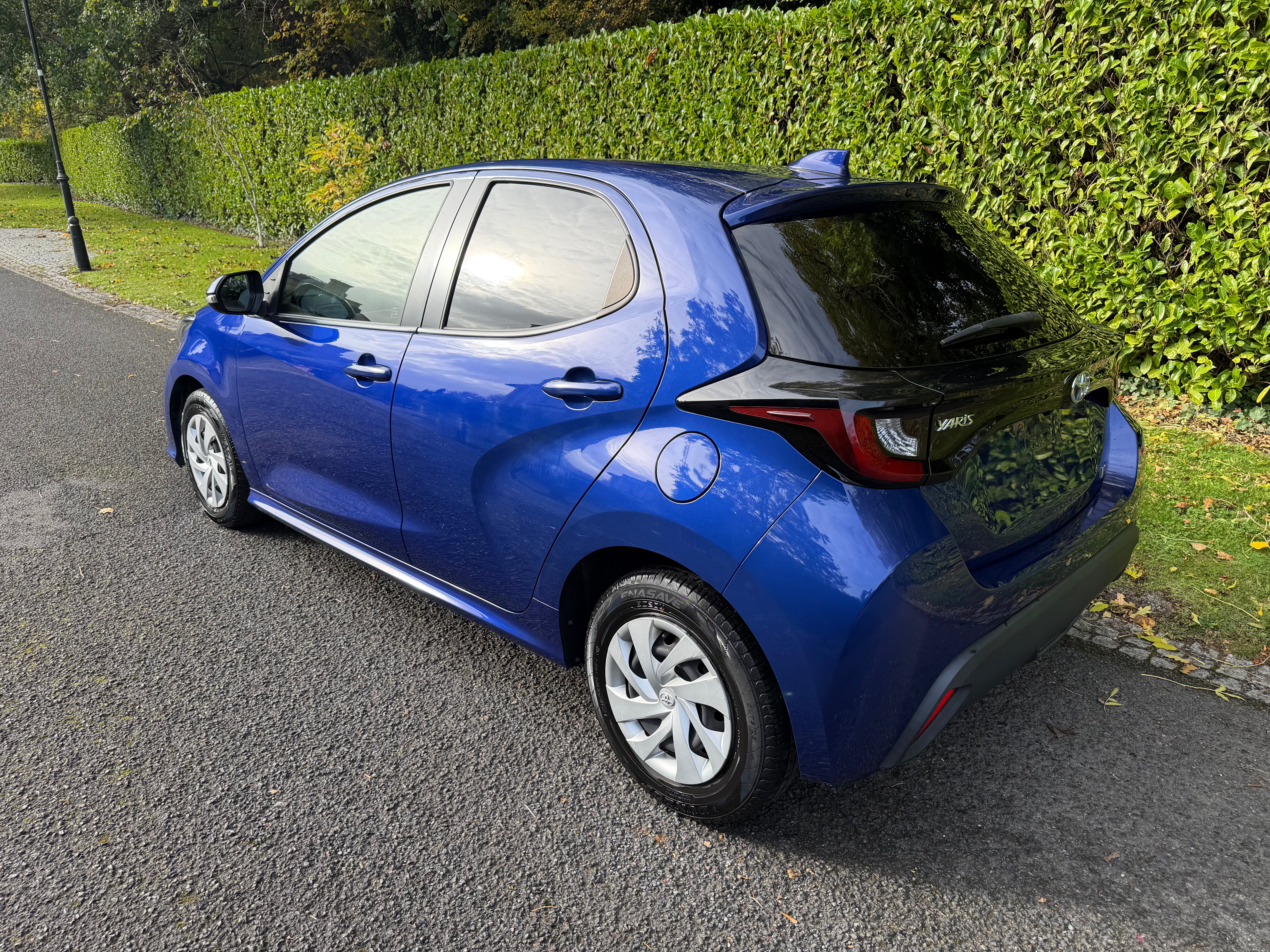 2022 Toyota Yaris 1.5 Hybrid X Automatic – Blue – €13,950