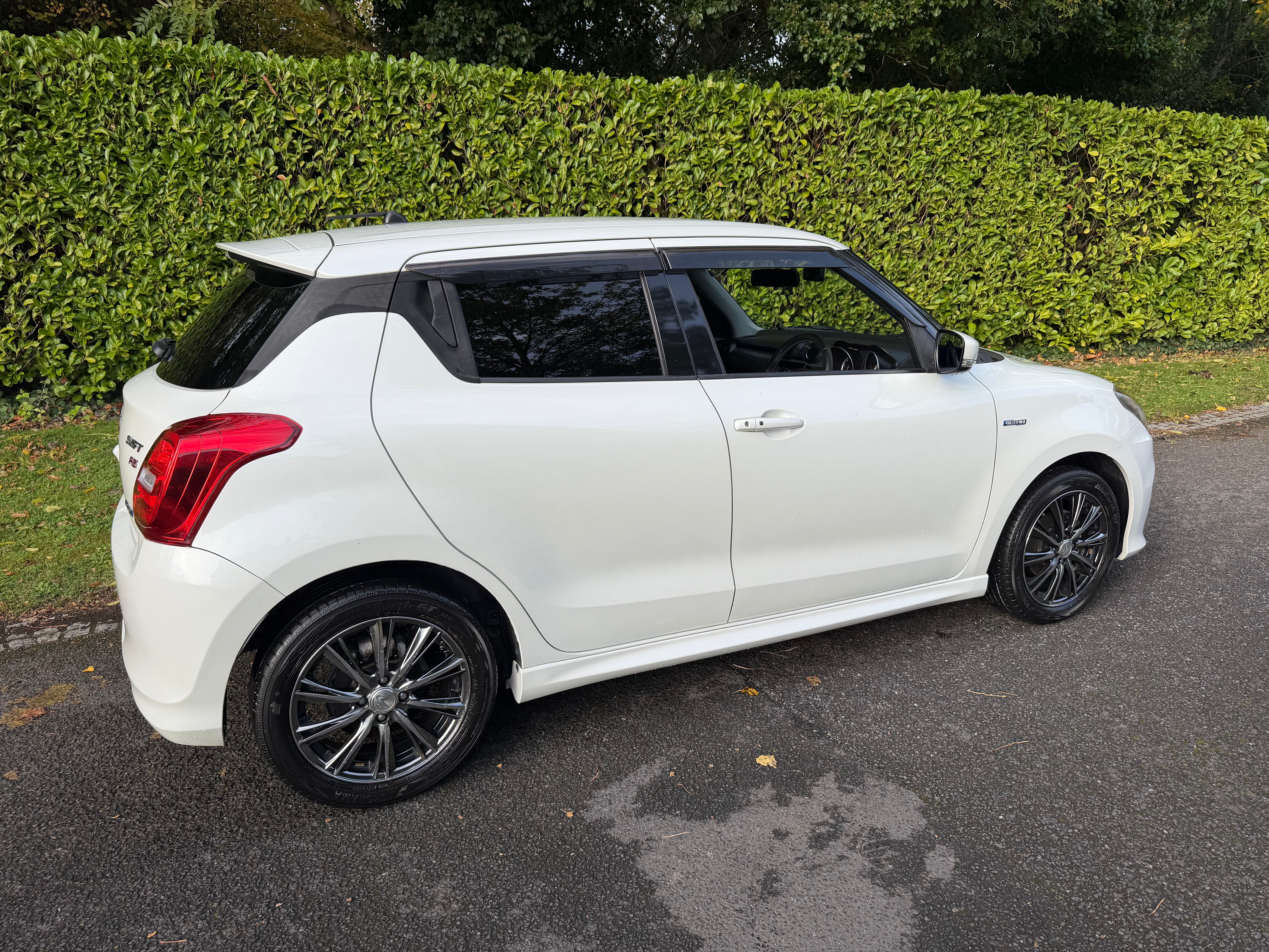 2017 Suzuki Swift Hybrid RS – White – Grade 4 – €10,950