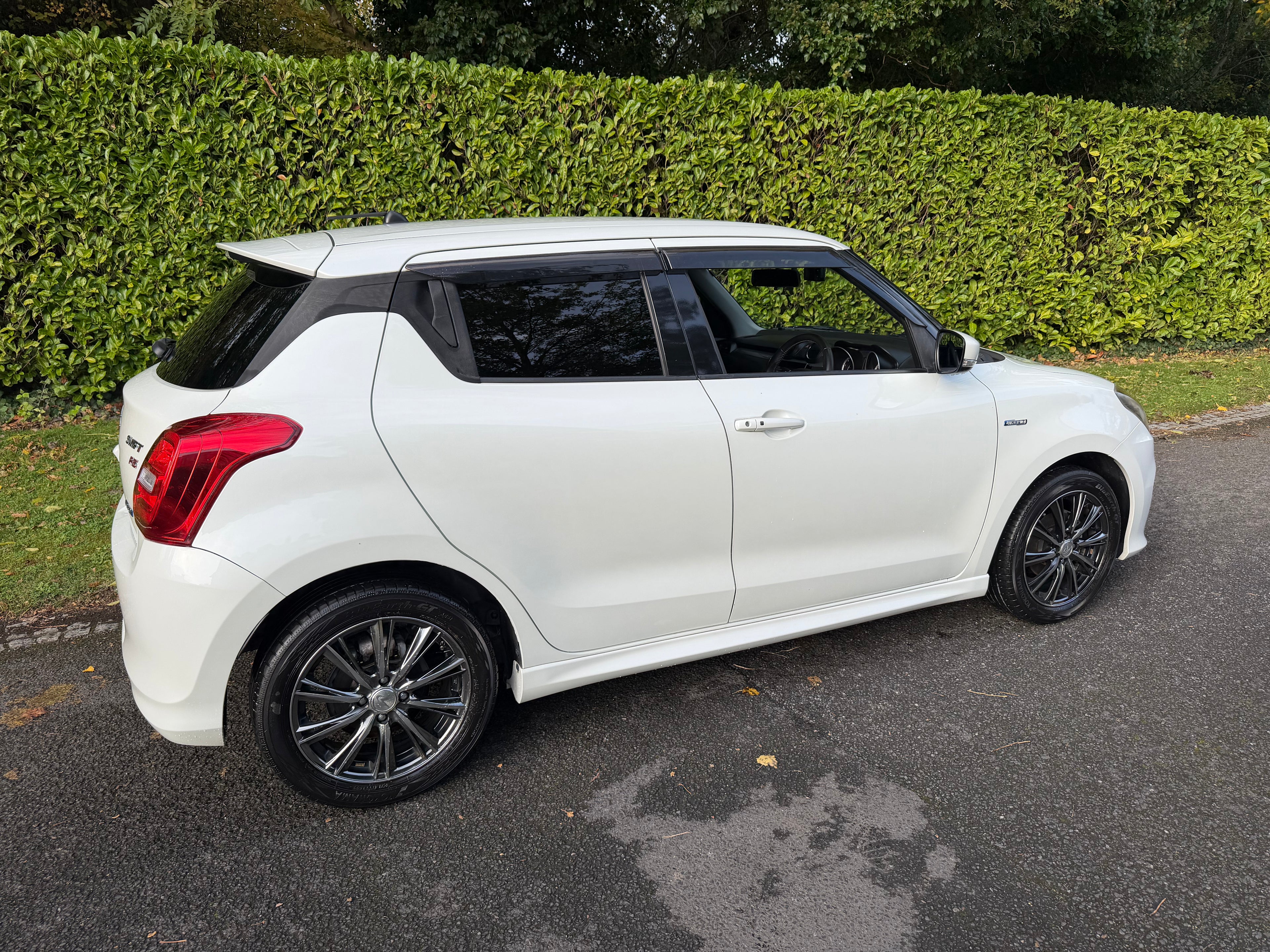 2017 Suzuki Swift Hybrid RS – White – Grade 4 – €10,950